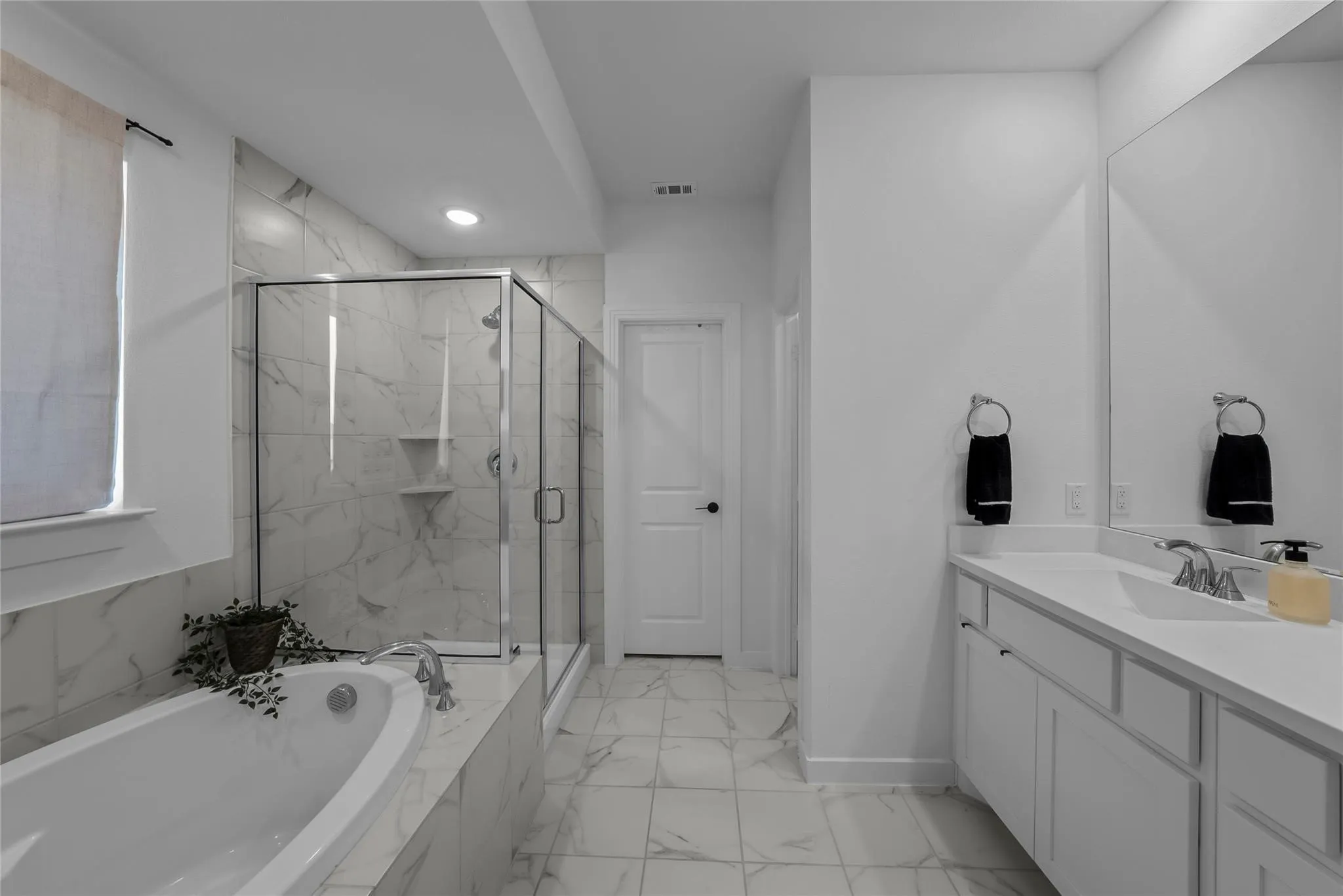 Single Family Residence For Sale in Collin County , 3020 Althea Street, Mc Kinney, Texas 75071, 4 Bedroom, 3 Bathroom, 2 Garage spaces, 2,441 Sqft, built in 2023, mls#21331376, Real Estate Agent in Mc Kinney, Homes For Sale in Collin county, Homes For Sale in Mc Kinney, Realtor in Mc Kinney Texas, Real Estate Brokerage Independent Realty Texas, Luminita Cordes Realtor