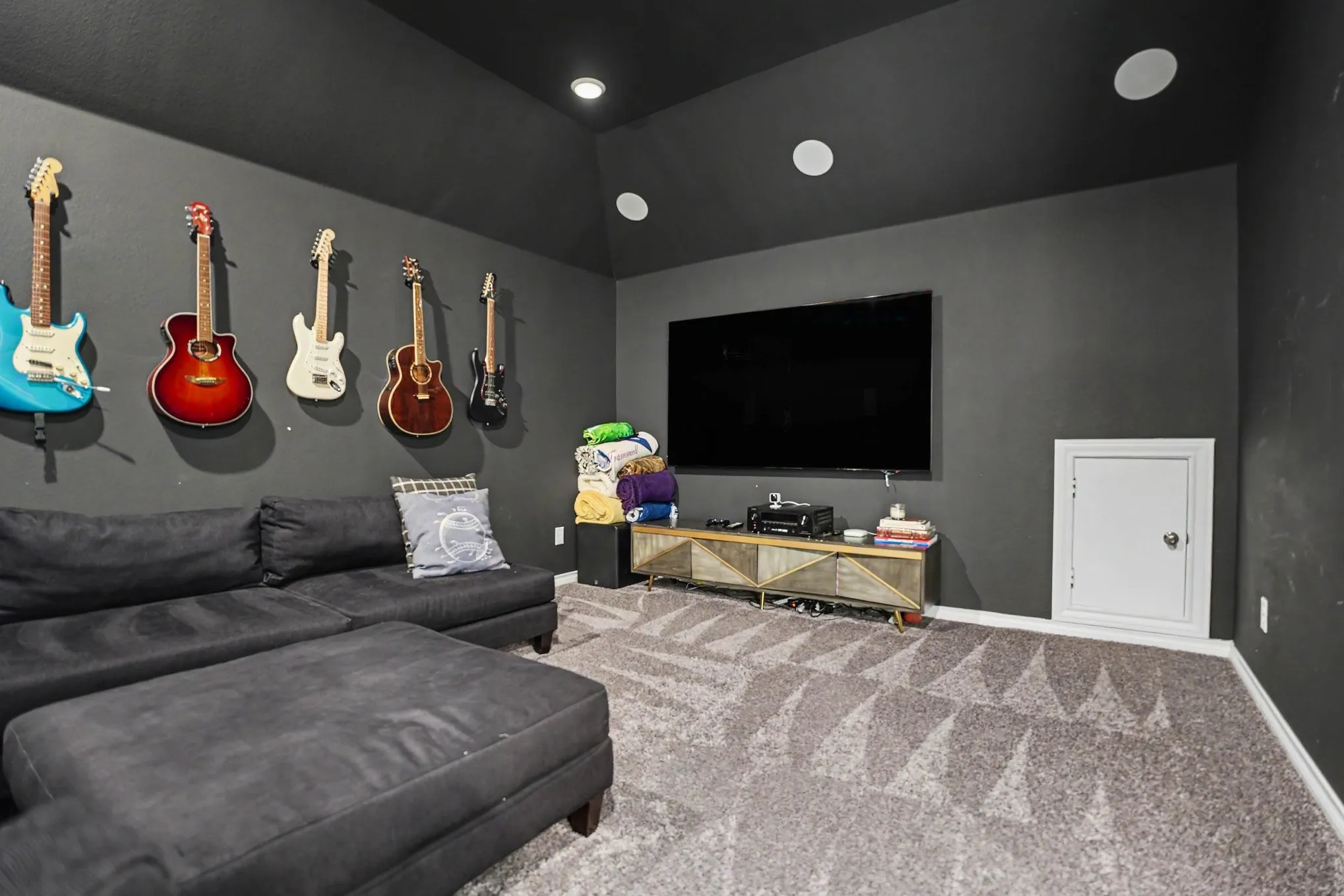 Single Family Residence For Sale in Rockwall County , 2146 Zurek Lane, Heath, Texas 75126, 4 Bedroom, 4 Bathroom, 3 Garage spaces, 3,575 Sqft, built in 2021, mls#21329933, Real Estate Agent in Heath, Homes For Sale in Rockwall county, Homes For Sale in Heath, Realtor in Heath Texas, Real Estate Brokerage Independent Realty Texas, Luminita Cordes Realtor