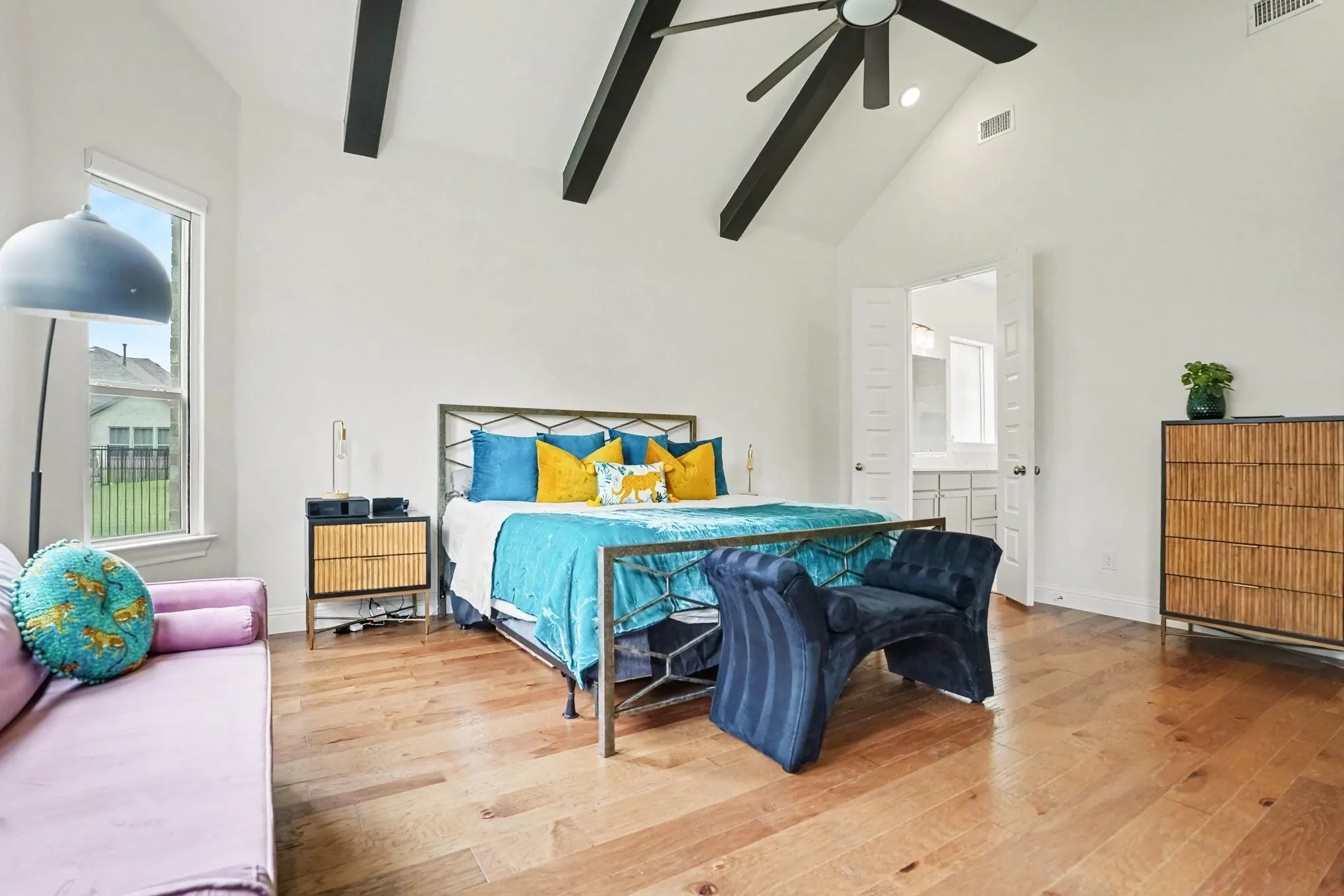 Single Family Residence For Sale in Rockwall County , 2146 Zurek Lane, Heath, Texas 75126, 4 Bedroom, 4 Bathroom, 3 Garage spaces, 3,575 Sqft, built in 2021, mls#21329933, Real Estate Agent in Heath, Homes For Sale in Rockwall county, Homes For Sale in Heath, Realtor in Heath Texas, Real Estate Brokerage Independent Realty Texas, Luminita Cordes Realtor