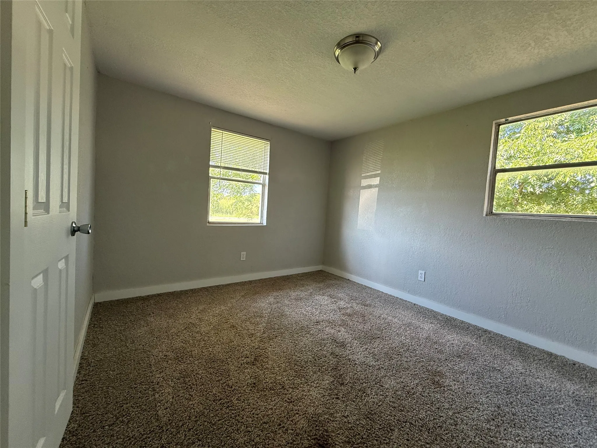 Single Family Residence For Sale in Palo Pinto County , 902 Grimes Road, Mineral Wells, Texas 76067, 3 Bedroom, 1 Bathroom, Garage spaces, 912 Sqft, built in 1970, mls#21331375, Real Estate Agent in Mineral Wells, Homes For Sale in Palo Pinto county, Homes For Sale in Mineral Wells, Realtor in Mineral Wells Texas, Real Estate Brokerage Independent Realty Texas, Luminita Cordes Realtor