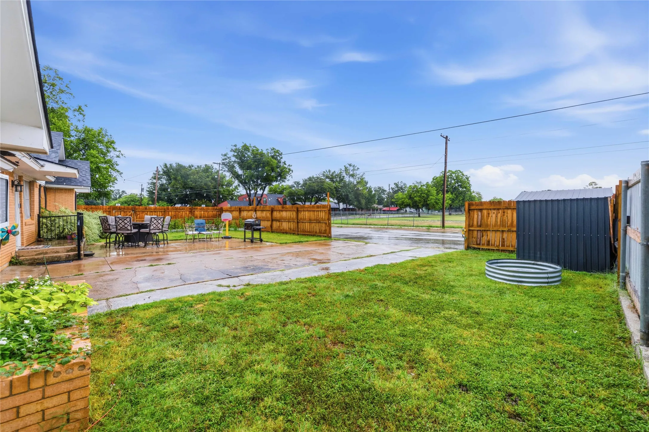 Single Family Residence For Sale in Brown County , 2621 Vine Street, Brownwood, Texas 76801, 4 Bedroom, 2 Bathroom, 1 Garage spaces, 1,450 Sqft, built in 0, mls#21331242, Real Estate Agent in Brownwood, Homes For Sale in Brown county, Homes For Sale in Brownwood, Realtor in Brownwood Texas, Real Estate Brokerage Independent Realty Texas, Luminita Cordes Realtor