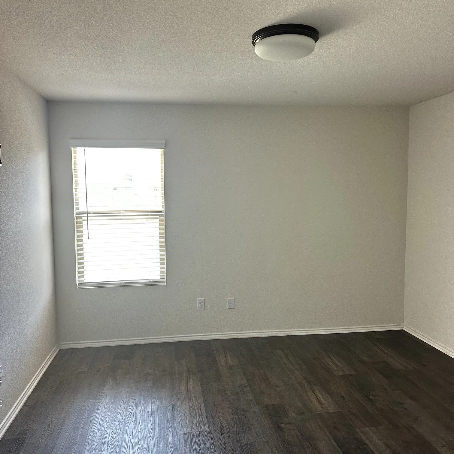 Single Family Residence For Sale in Dallas County , 1017 Skyline Drive, Hutchins, Texas 75141, 3 Bedroom, 2 Bathroom, 2 Garage spaces, 1,325 Sqft, built in 2019, mls#21331399, Real Estate Agent in Hutchins, Homes For Sale in Dallas county, Homes For Sale in Hutchins, Realtor in Hutchins Texas, Real Estate Brokerage Independent Realty Texas, Luminita Cordes Realtor