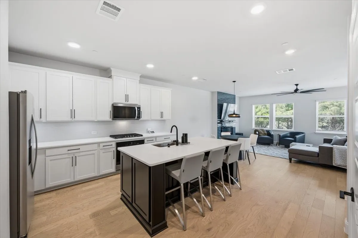 Townhouse For Sale in Dallas County , 7937 Bayside Drive, Rowlett, Texas 75088, 3 Bedroom, 4 Bathroom, 2 Garage spaces, 2,241 Sqft, built in 2024, mls#21331237, Real Estate Agent in Rowlett, Homes For Sale in Dallas county, Homes For Sale in Rowlett, Realtor in Rowlett Texas, Real Estate Brokerage Independent Realty Texas, Luminita Cordes Realtor