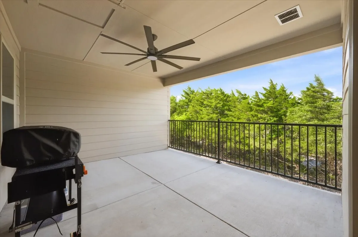 Townhouse For Sale in Dallas County , 7937 Bayside Drive, Rowlett, Texas 75088, 3 Bedroom, 4 Bathroom, 2 Garage spaces, 2,241 Sqft, built in 2024, mls#21331237, Real Estate Agent in Rowlett, Homes For Sale in Dallas county, Homes For Sale in Rowlett, Realtor in Rowlett Texas, Real Estate Brokerage Independent Realty Texas, Luminita Cordes Realtor