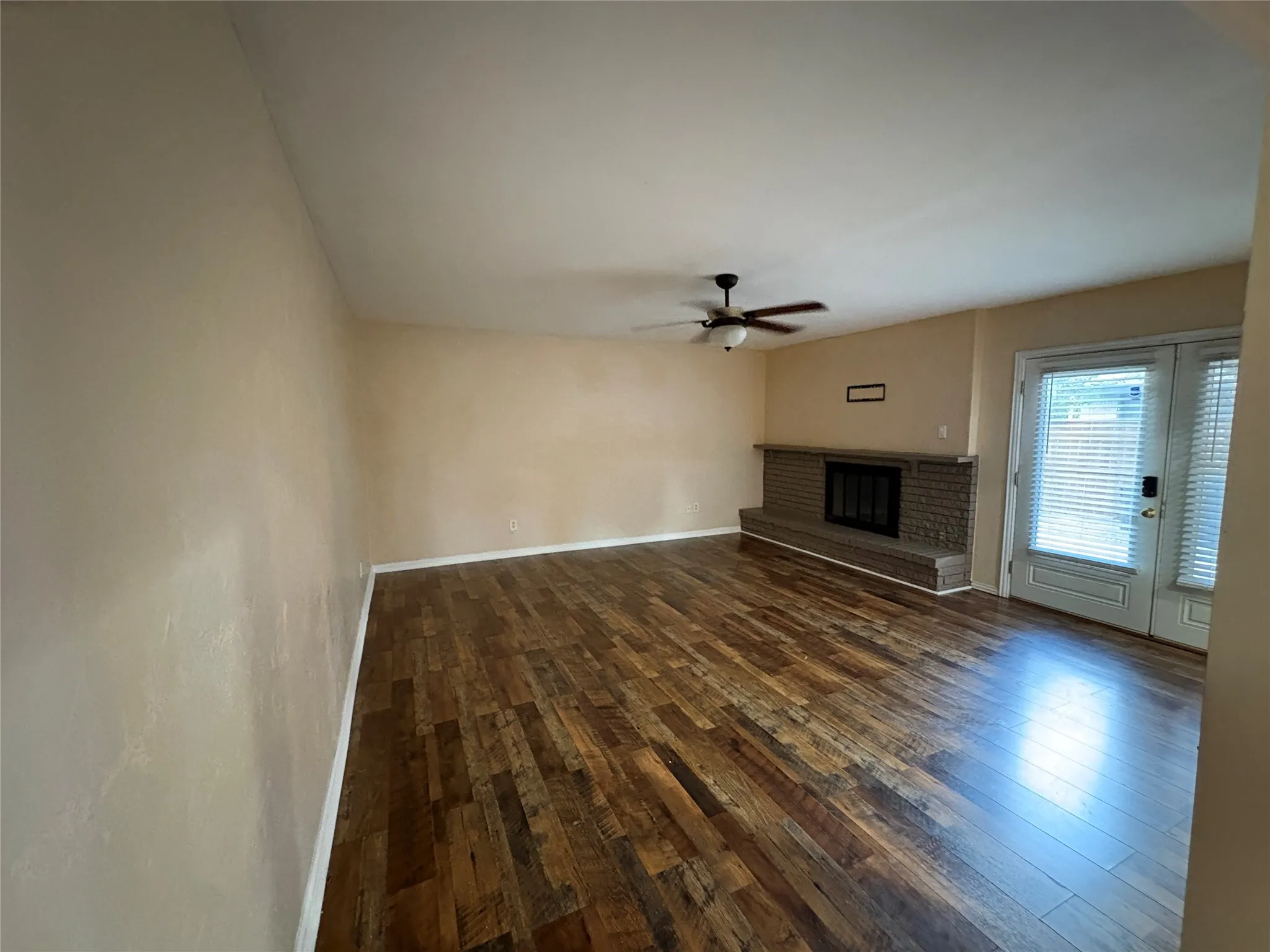 Single Family Residence For Sale in Collin County , 2109 Overglen Drive, Plano, Texas 75074, 3 Bedroom, 2 Bathroom, 2 Garage spaces, 1,956 Sqft, built in 1971, mls#21331078, Real Estate Agent in Plano, Homes For Sale in Collin county, Homes For Sale in Plano, Realtor in Plano Texas, Real Estate Brokerage Independent Realty Texas, Luminita Cordes Realtor