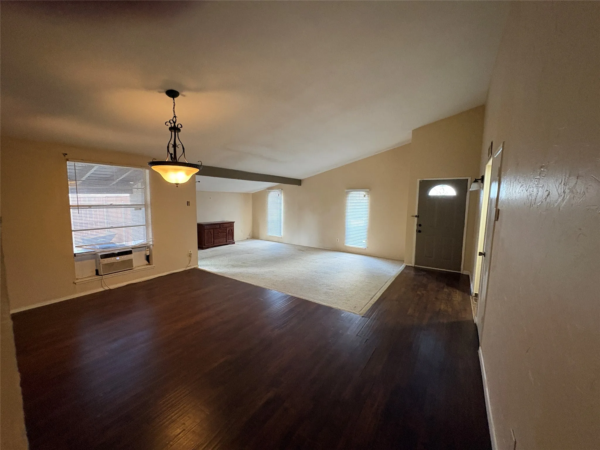 Single Family Residence For Sale in Collin County , 2109 Overglen Drive, Plano, Texas 75074, 3 Bedroom, 2 Bathroom, 2 Garage spaces, 1,956 Sqft, built in 1971, mls#21331078, Real Estate Agent in Plano, Homes For Sale in Collin county, Homes For Sale in Plano, Realtor in Plano Texas, Real Estate Brokerage Independent Realty Texas, Luminita Cordes Realtor