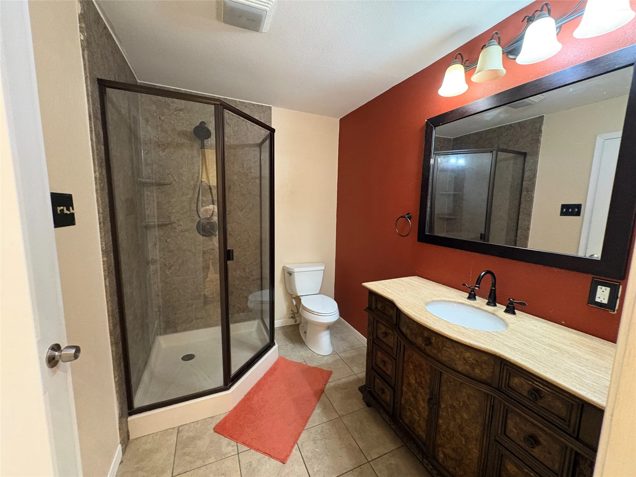 Single Family Residence For Sale in Collin County , 2109 Overglen Drive, Plano, Texas 75074, 3 Bedroom, 2 Bathroom, 2 Garage spaces, 1,956 Sqft, built in 1971, mls#21331078, Real Estate Agent in Plano, Homes For Sale in Collin county, Homes For Sale in Plano, Realtor in Plano Texas, Real Estate Brokerage Independent Realty Texas, Luminita Cordes Realtor
