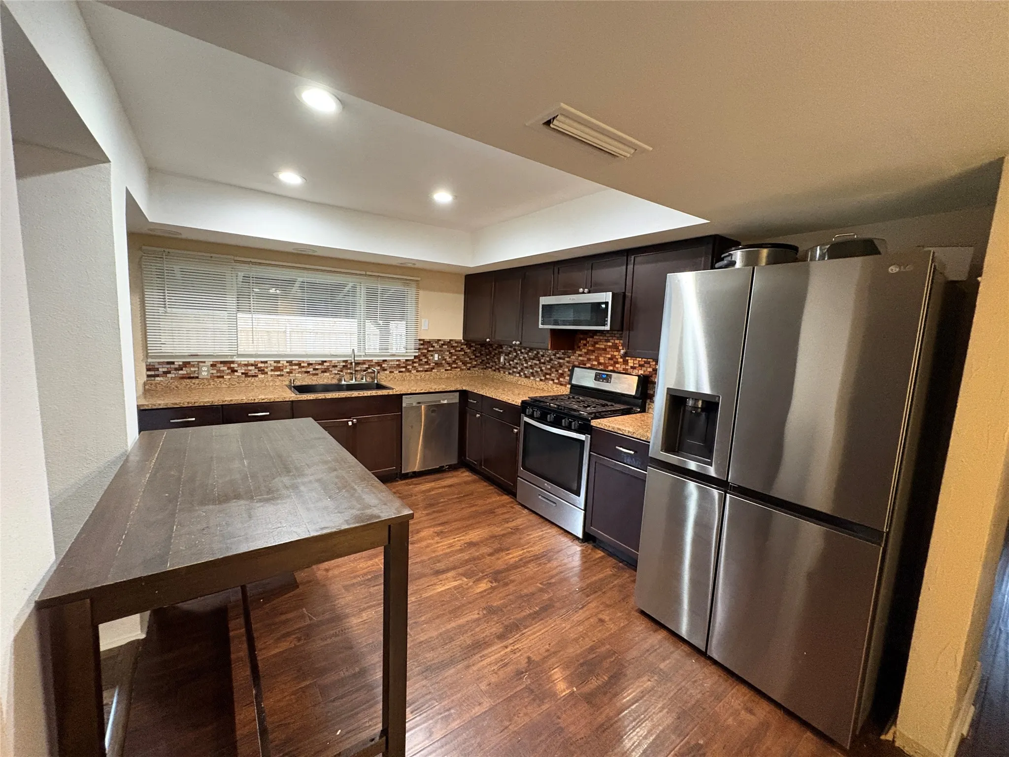 Single Family Residence For Sale in Collin County , 2109 Overglen Drive, Plano, Texas 75074, 3 Bedroom, 2 Bathroom, 2 Garage spaces, 1,956 Sqft, built in 1971, mls#21331078, Real Estate Agent in Plano, Homes For Sale in Collin county, Homes For Sale in Plano, Realtor in Plano Texas, Real Estate Brokerage Independent Realty Texas, Luminita Cordes Realtor