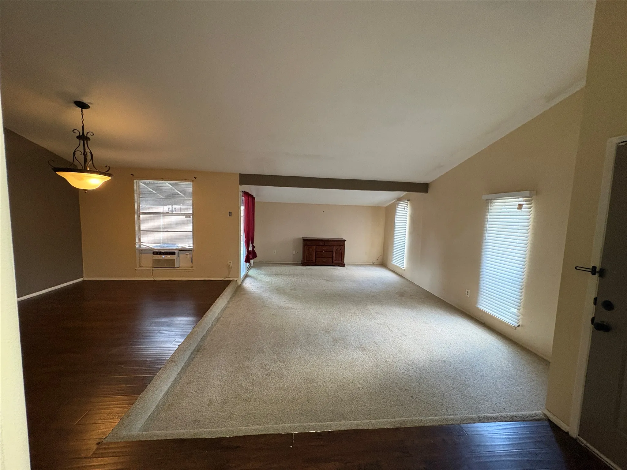Single Family Residence For Sale in Collin County , 2109 Overglen Drive, Plano, Texas 75074, 3 Bedroom, 2 Bathroom, 2 Garage spaces, 1,956 Sqft, built in 1971, mls#21331078, Real Estate Agent in Plano, Homes For Sale in Collin county, Homes For Sale in Plano, Realtor in Plano Texas, Real Estate Brokerage Independent Realty Texas, Luminita Cordes Realtor