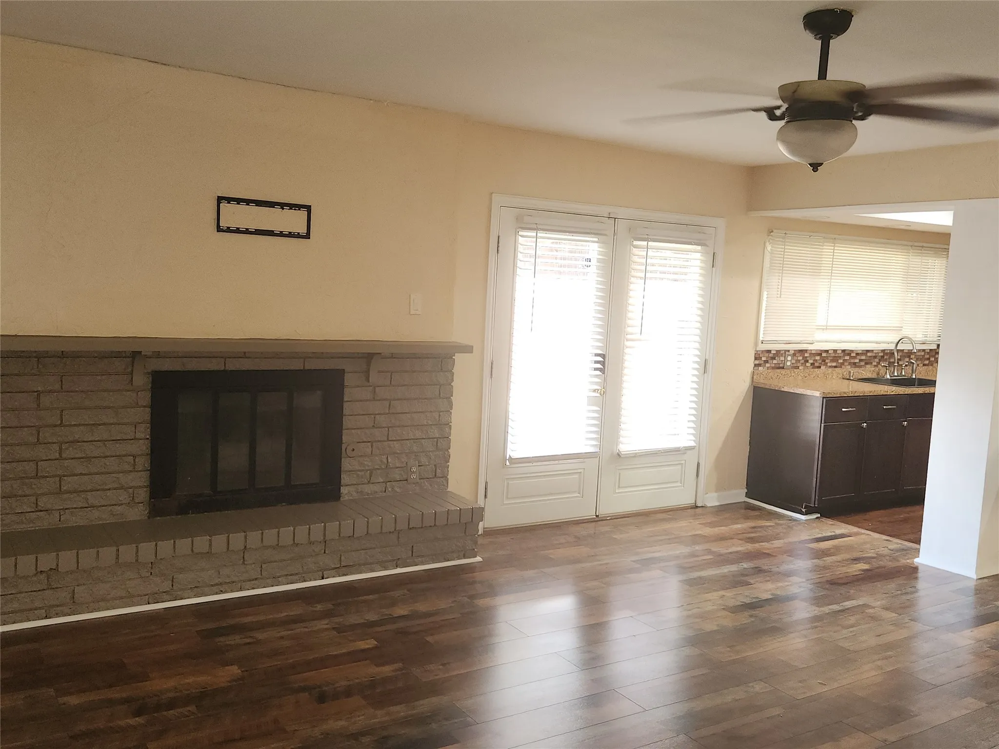 Single Family Residence For Sale in Collin County , 2109 Overglen Drive, Plano, Texas 75074, 3 Bedroom, 2 Bathroom, 2 Garage spaces, 1,956 Sqft, built in 1971, mls#21331078, Real Estate Agent in Plano, Homes For Sale in Collin county, Homes For Sale in Plano, Realtor in Plano Texas, Real Estate Brokerage Independent Realty Texas, Luminita Cordes Realtor