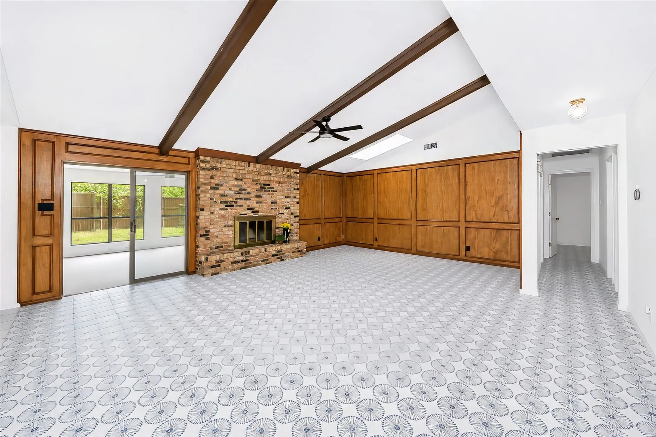 HUGE Living Room! n