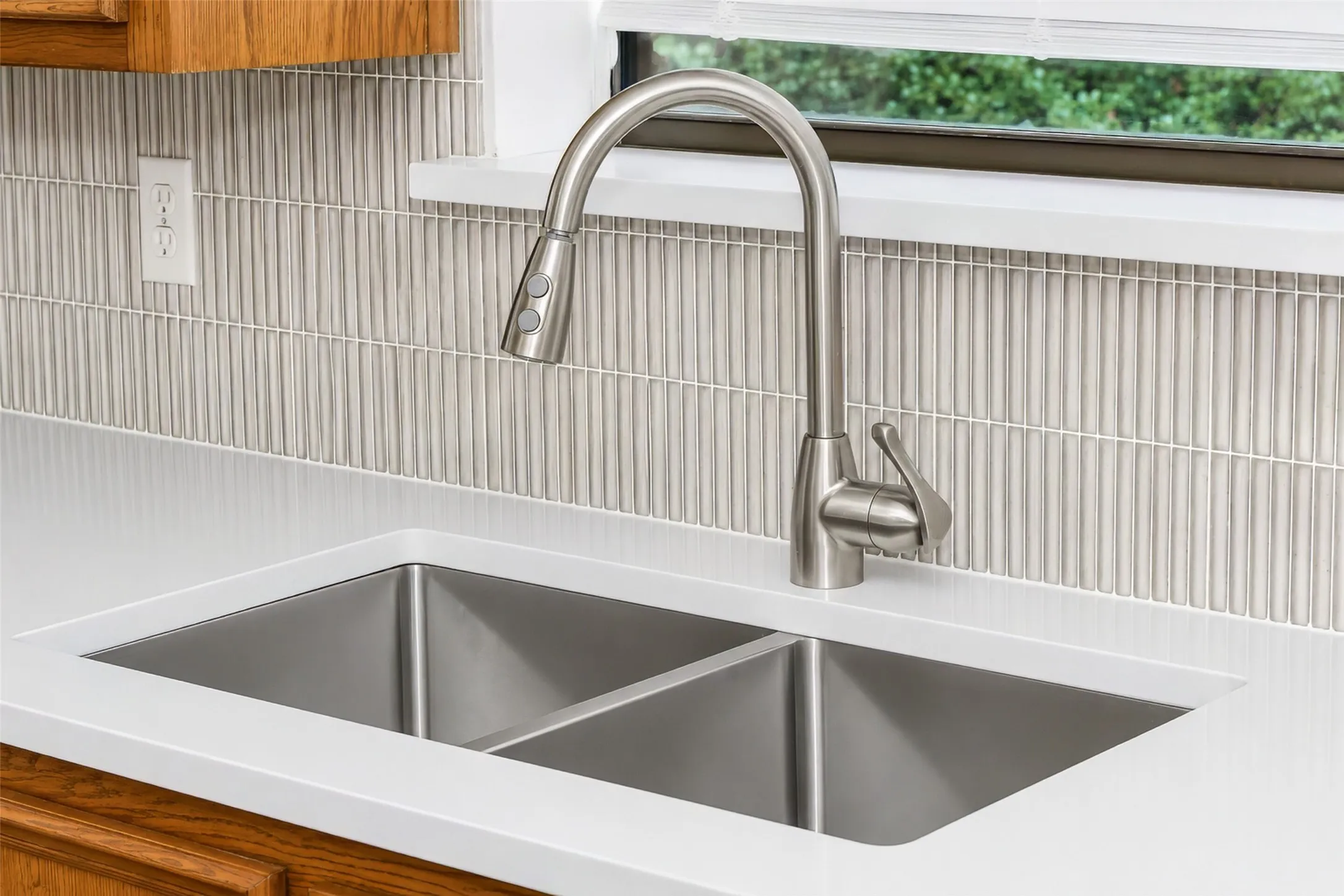 New sink and gorgeous backsplash!