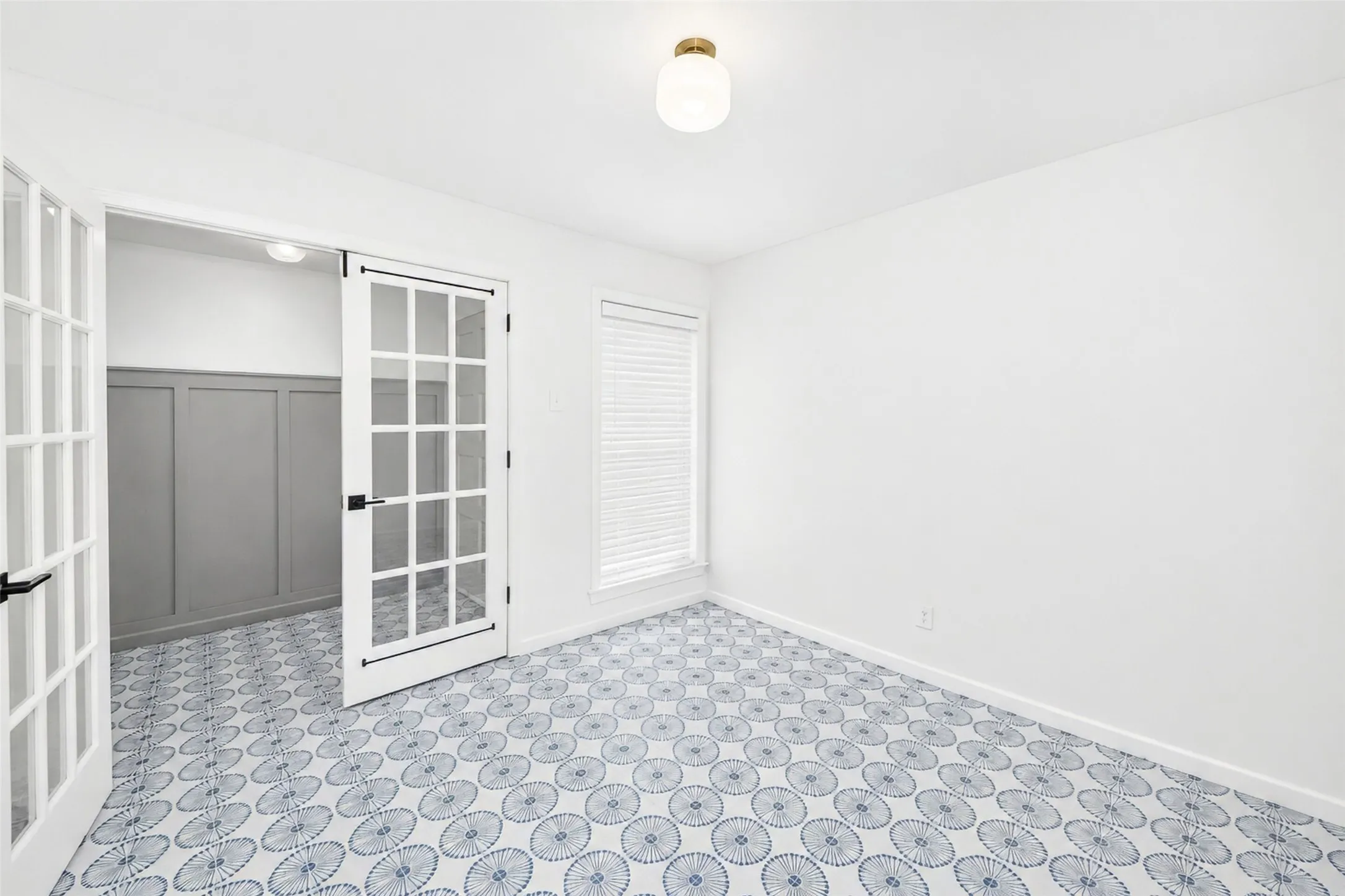 Lovely Office with French Doors - 10'4" x 11'10"