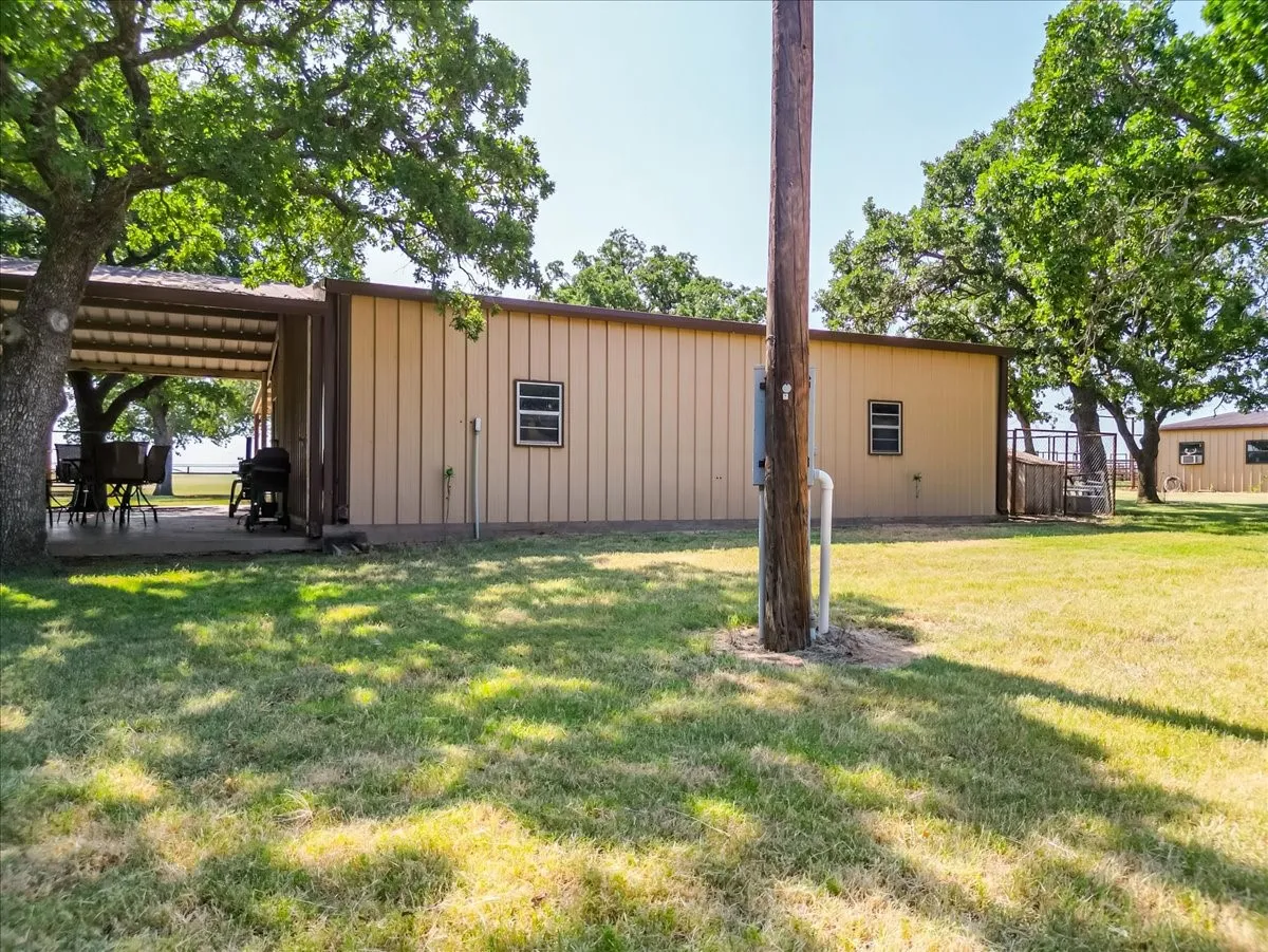 Farm For Sale in Jack County , 3637 Highway 281 N, Jacksboro, Texas 76458, 4 Bedroom, 3 Bathroom, 2 Garage spaces, 2,128 Sqft, built in 2001, Price $925,000, mls#21326451, Real Estate Agent in Jacksboro, Homes For Sale in Jack county, Homes For Sale in Jacksboro, Realtor in Jacksboro Texas, Real Estate Brokerage Independent Realty Texas, Luminita Cordes Realtor