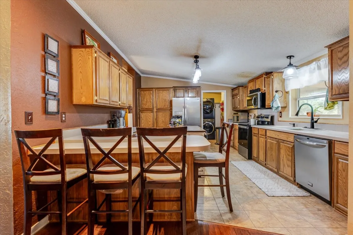 Farm For Sale in Jack County , 3637 Highway 281 N, Jacksboro, Texas 76458, 4 Bedroom, 3 Bathroom, 2 Garage spaces, 2,128 Sqft, built in 2001, Price $925,000, mls#21326451, Real Estate Agent in Jacksboro, Homes For Sale in Jack county, Homes For Sale in Jacksboro, Realtor in Jacksboro Texas, Real Estate Brokerage Independent Realty Texas, Luminita Cordes Realtor
