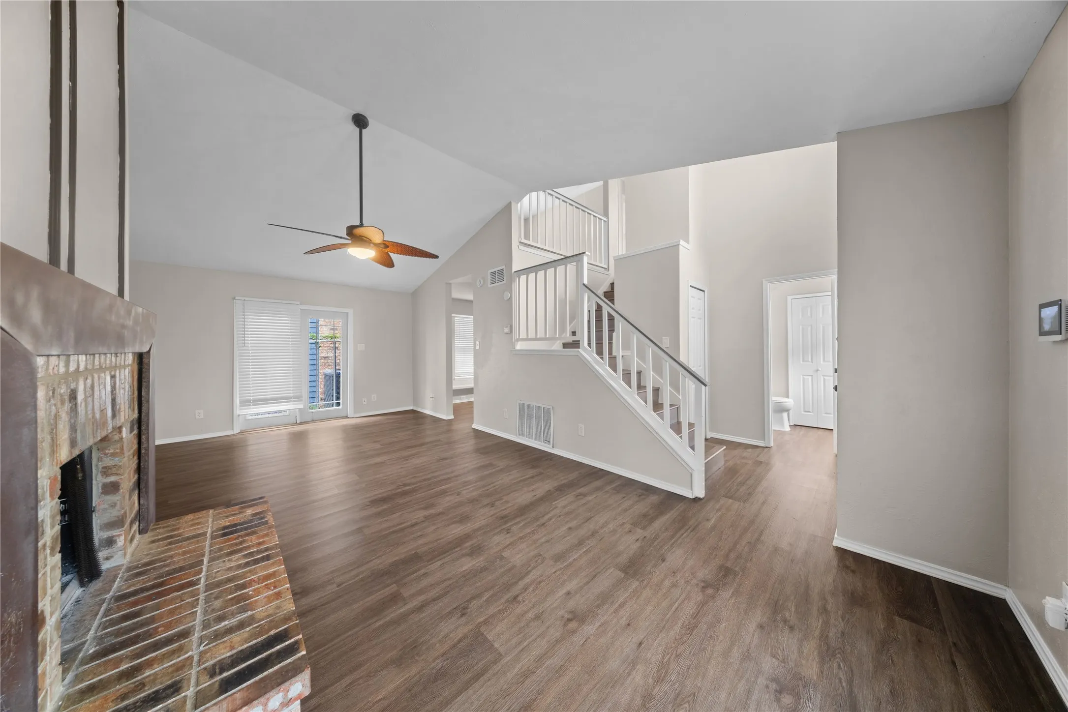 Single Family Residence For Sale in Dallas County , 11136 Mccree Road, Dallas, Texas 75238, 2 Bedroom, 2 Bathroom, 1 Garage spaces, 1,224 Sqft, built in 1985, mls#21329721, Real Estate Agent in Dallas, Homes For Sale in Dallas county, Homes For Sale in Dallas, Realtor in Dallas Texas, Real Estate Brokerage Independent Realty Texas, Luminita Cordes Realtor
