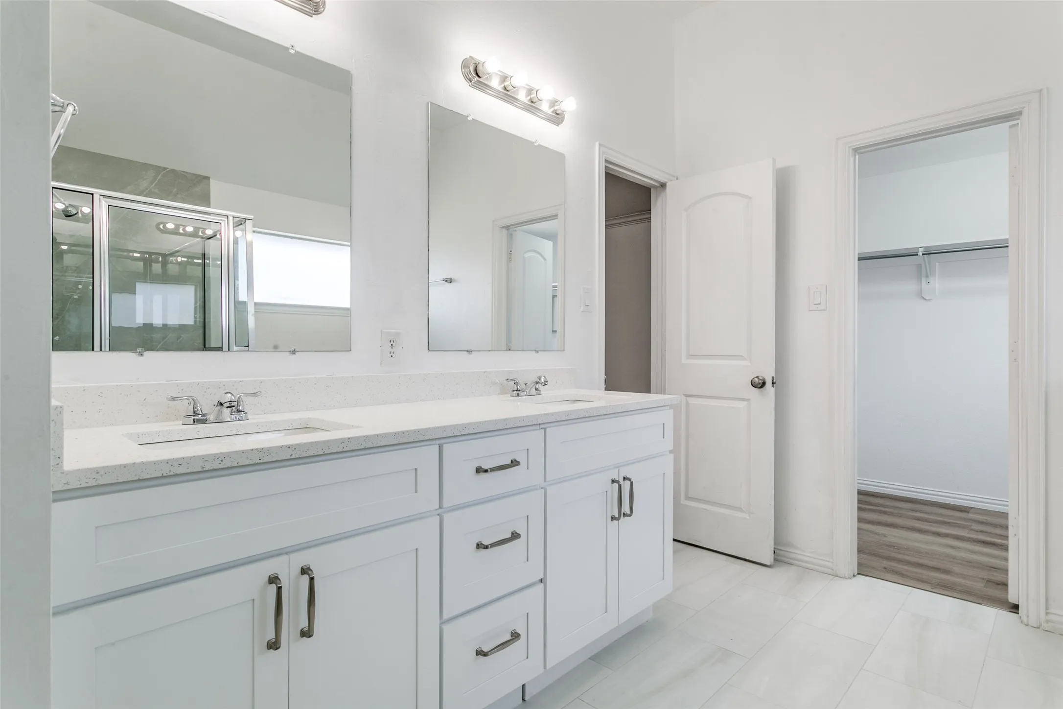 Single Family Residence For Rent in Dallas County , 1013 Rodin Lane, Carrollton, Texas 75006, 4 Bedroom, 3 Bathroom, 2 Garage spaces, 2,145 Sqft, built in 2005, mls#21331408, Real Estate Agent in Carrollton, Homes For Rent in Dallas county, Homes For Rent in Carrollton, Realtor in Carrollton Texas, Real Estate Brokerage Independent Realty Texas, Luminita Cordes Realtor