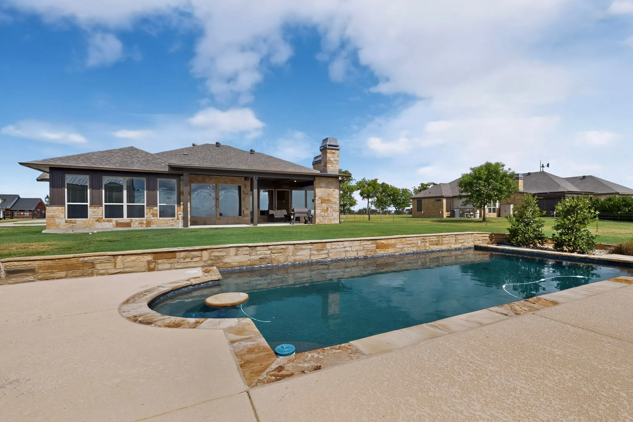 Single Family Residence For Sale in Johnson County , 10509 County Road 1001, Godley, Texas 76044, 3 Bedroom, 3 Bathroom, 4 Garage spaces, 2,951 Sqft, built in 2014, mls#21328535, Real Estate Agent in Godley, Homes For Sale in Johnson county, Homes For Sale in Godley, Realtor in Godley Texas, Real Estate Brokerage Independent Realty Texas, Luminita Cordes Realtor