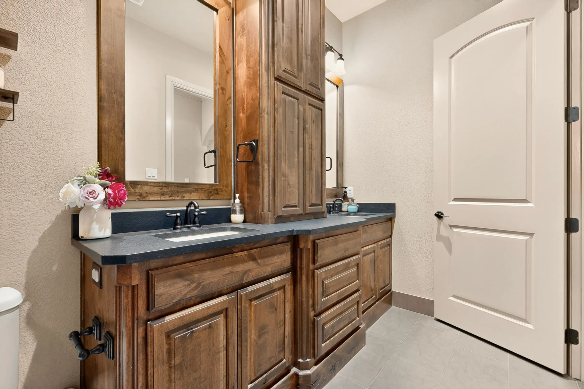 Single Family Residence For Sale in Johnson County , 10509 County Road 1001, Godley, Texas 76044, 3 Bedroom, 3 Bathroom, 4 Garage spaces, 2,951 Sqft, built in 2014, mls#21328535, Real Estate Agent in Godley, Homes For Sale in Johnson county, Homes For Sale in Godley, Realtor in Godley Texas, Real Estate Brokerage Independent Realty Texas, Luminita Cordes Realtor
