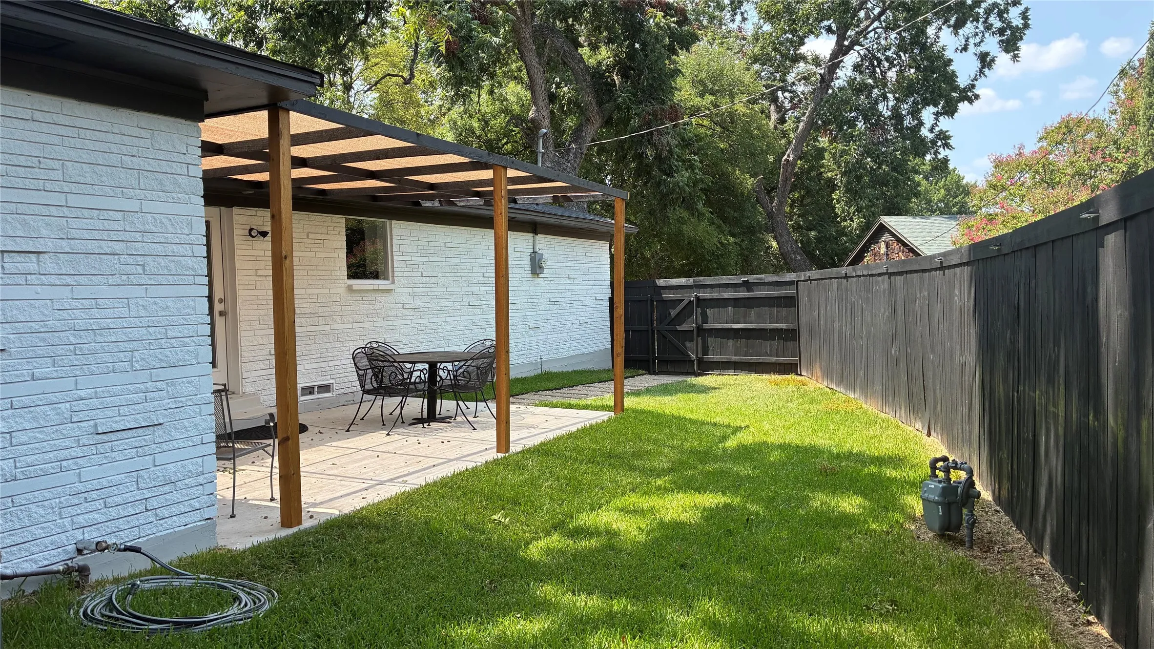 Single Family Residence For Sale in Dallas County , 2336 Fenestra Drive, Dallas, Texas 75228, 3 Bedroom, 2 Bathroom, 2 Garage spaces, 1,705 Sqft, built in 1960, mls#21326498, Real Estate Agent in Dallas, Homes For Sale in Dallas county, Homes For Sale in Dallas, Realtor in Dallas Texas, Real Estate Brokerage Independent Realty Texas, Luminita Cordes Realtor