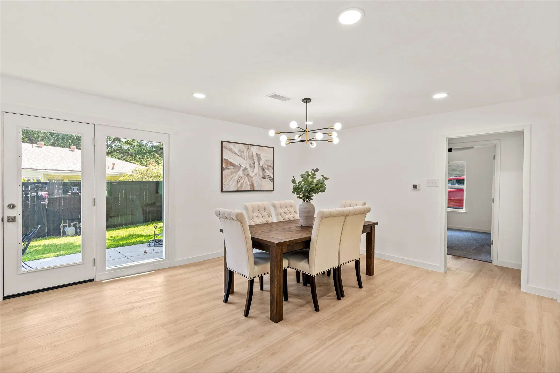 Single Family Residence For Sale in Dallas County , 2336 Fenestra Drive, Dallas, Texas 75228, 3 Bedroom, 2 Bathroom, 2 Garage spaces, 1,705 Sqft, built in 1960, mls#21326498, Real Estate Agent in Dallas, Homes For Sale in Dallas county, Homes For Sale in Dallas, Realtor in Dallas Texas, Real Estate Brokerage Independent Realty Texas, Luminita Cordes Realtor