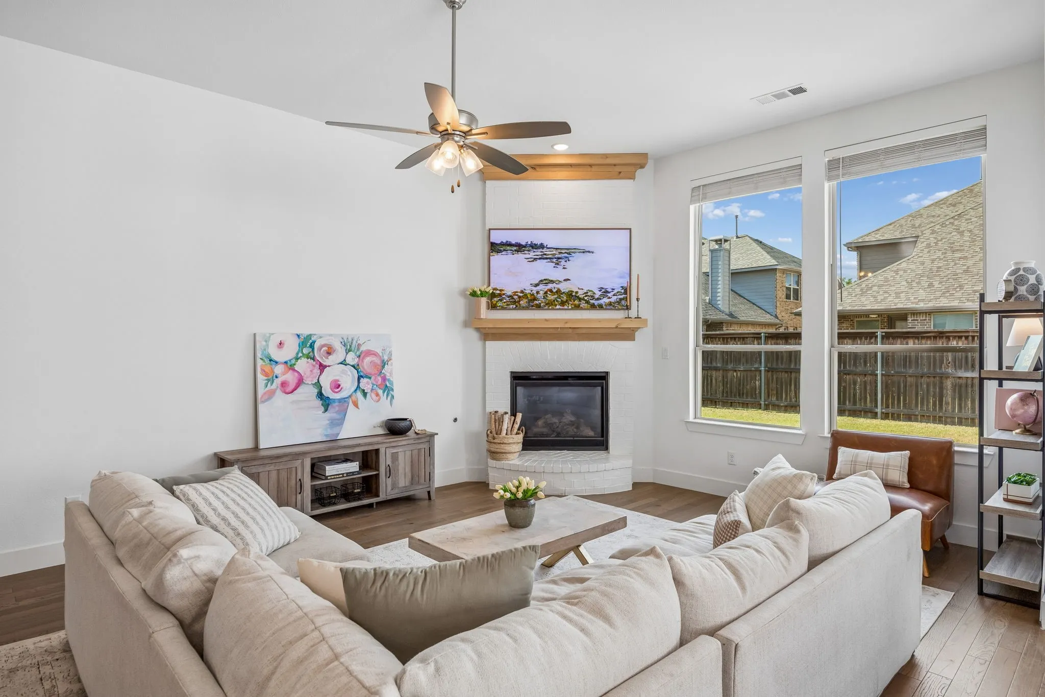 Single Family Residence For Sale in Collin County , 721 Corner Post Path, Celina, Texas 75009, 4 Bedroom, 3 Bathroom, 2 Garage spaces, 2,319 Sqft, built in 2021, mls#21330388, Real Estate Agent in Celina, Homes For Sale in Collin county, Homes For Sale in Celina, Realtor in Celina Texas, Real Estate Brokerage Independent Realty Texas, Luminita Cordes Realtor