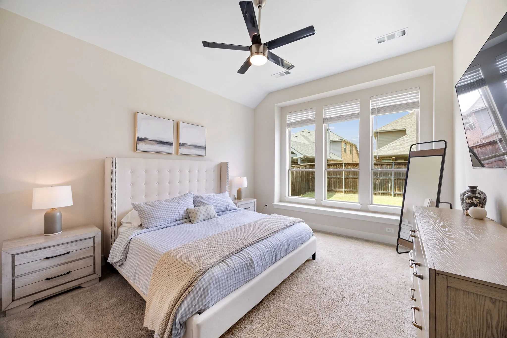 Single Family Residence For Sale in Collin County , 721 Corner Post Path, Celina, Texas 75009, 4 Bedroom, 3 Bathroom, 2 Garage spaces, 2,319 Sqft, built in 2021, mls#21330388, Real Estate Agent in Celina, Homes For Sale in Collin county, Homes For Sale in Celina, Realtor in Celina Texas, Real Estate Brokerage Independent Realty Texas, Luminita Cordes Realtor