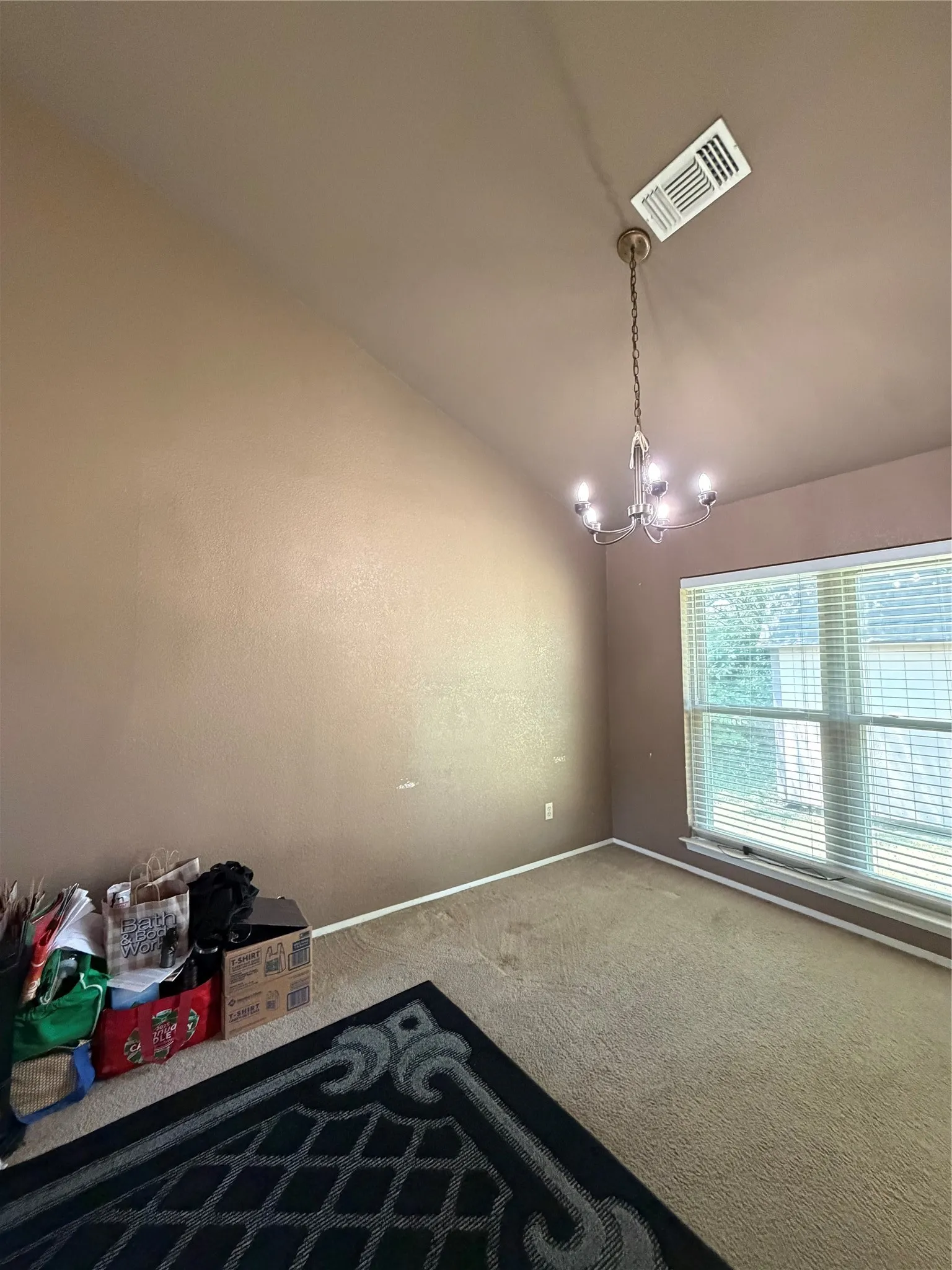 FORMAL DINNING ROOM