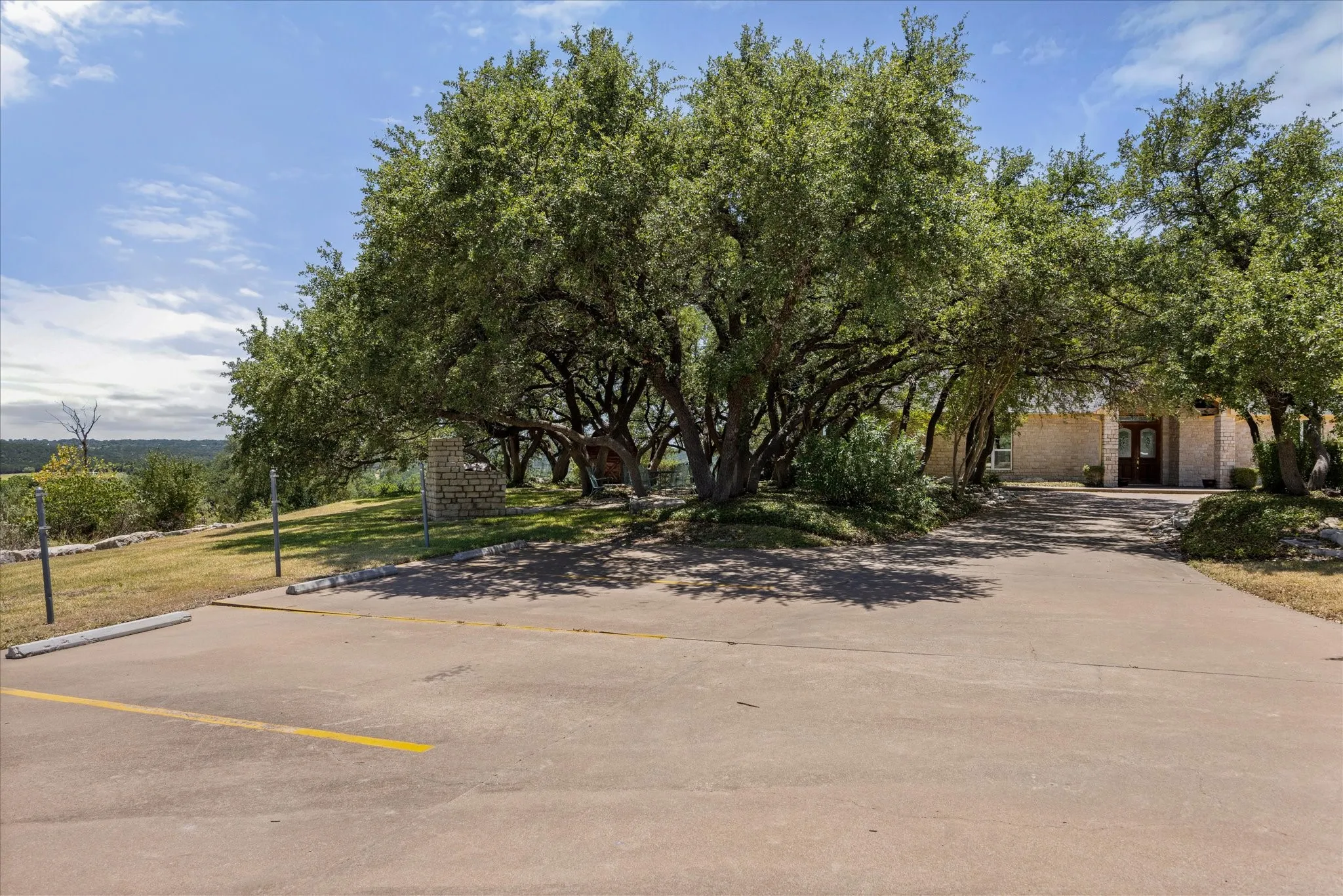 Office For Rent in Somervell County , 1601 Texas Drive A, Glen Rose, Texas 76043, 0, 0, Garage spaces, 0 Sqft, built in 1997, Price $2,366, mls#21329116, Real Estate Agent in Glen Rose, Homes For Rent in Somervell county, Homes For Rent in Glen Rose, Realtor in Glen Rose Texas, Real Estate Brokerage Independent Realty Texas, Luminita Cordes Realtor