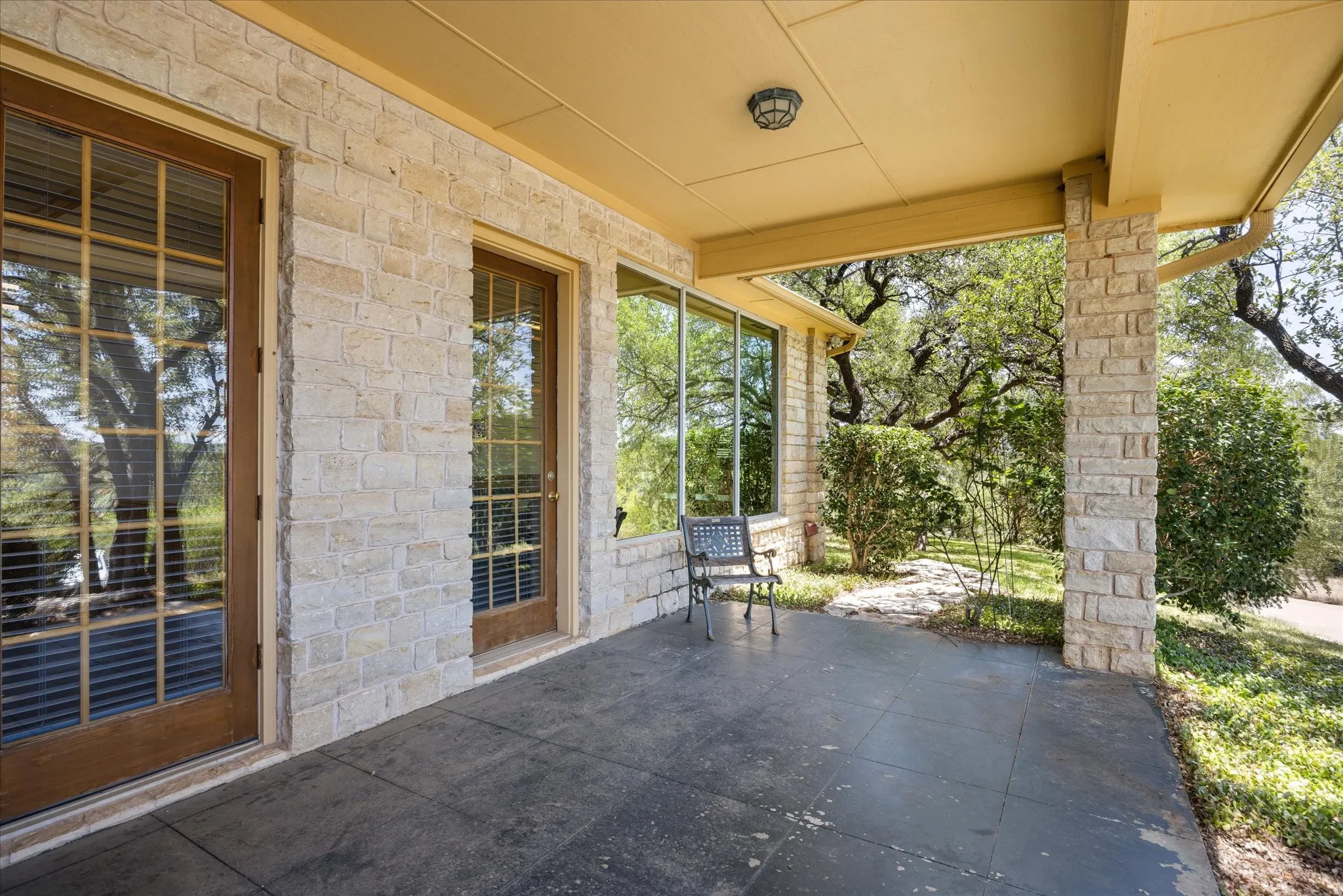 Office For Rent in Somervell County , 1601 Texas Drive A, Glen Rose, Texas 76043, 0, 0, Garage spaces, 0 Sqft, built in 1997, Price $2,366, mls#21329116, Real Estate Agent in Glen Rose, Homes For Rent in Somervell county, Homes For Rent in Glen Rose, Realtor in Glen Rose Texas, Real Estate Brokerage Independent Realty Texas, Luminita Cordes Realtor