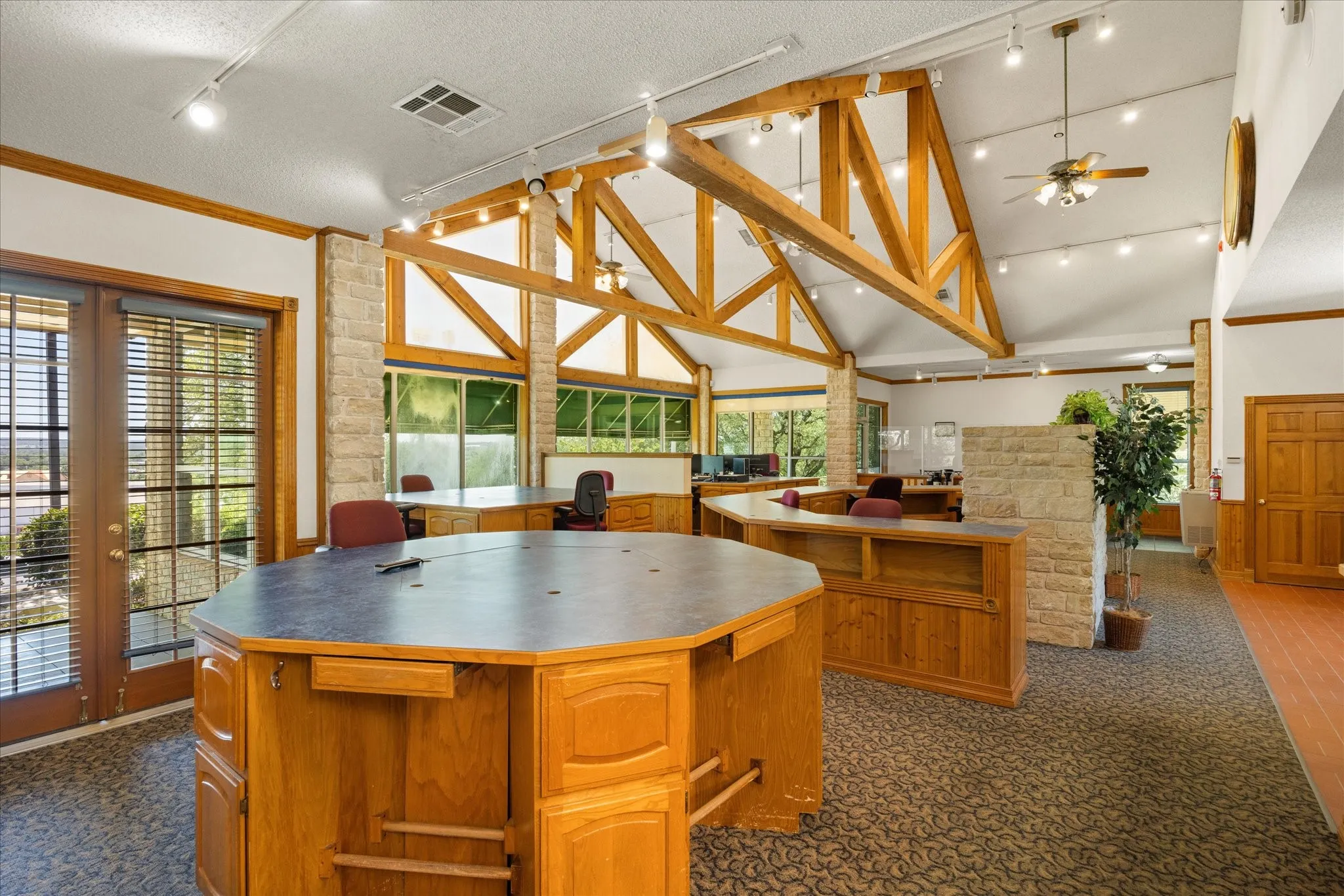 Office For Rent in Somervell County , 1601 Texas Drive A, Glen Rose, Texas 76043, 0, 0, Garage spaces, 0 Sqft, built in 1997, Price $2,366, mls#21329116, Real Estate Agent in Glen Rose, Homes For Rent in Somervell county, Homes For Rent in Glen Rose, Realtor in Glen Rose Texas, Real Estate Brokerage Independent Realty Texas, Luminita Cordes Realtor