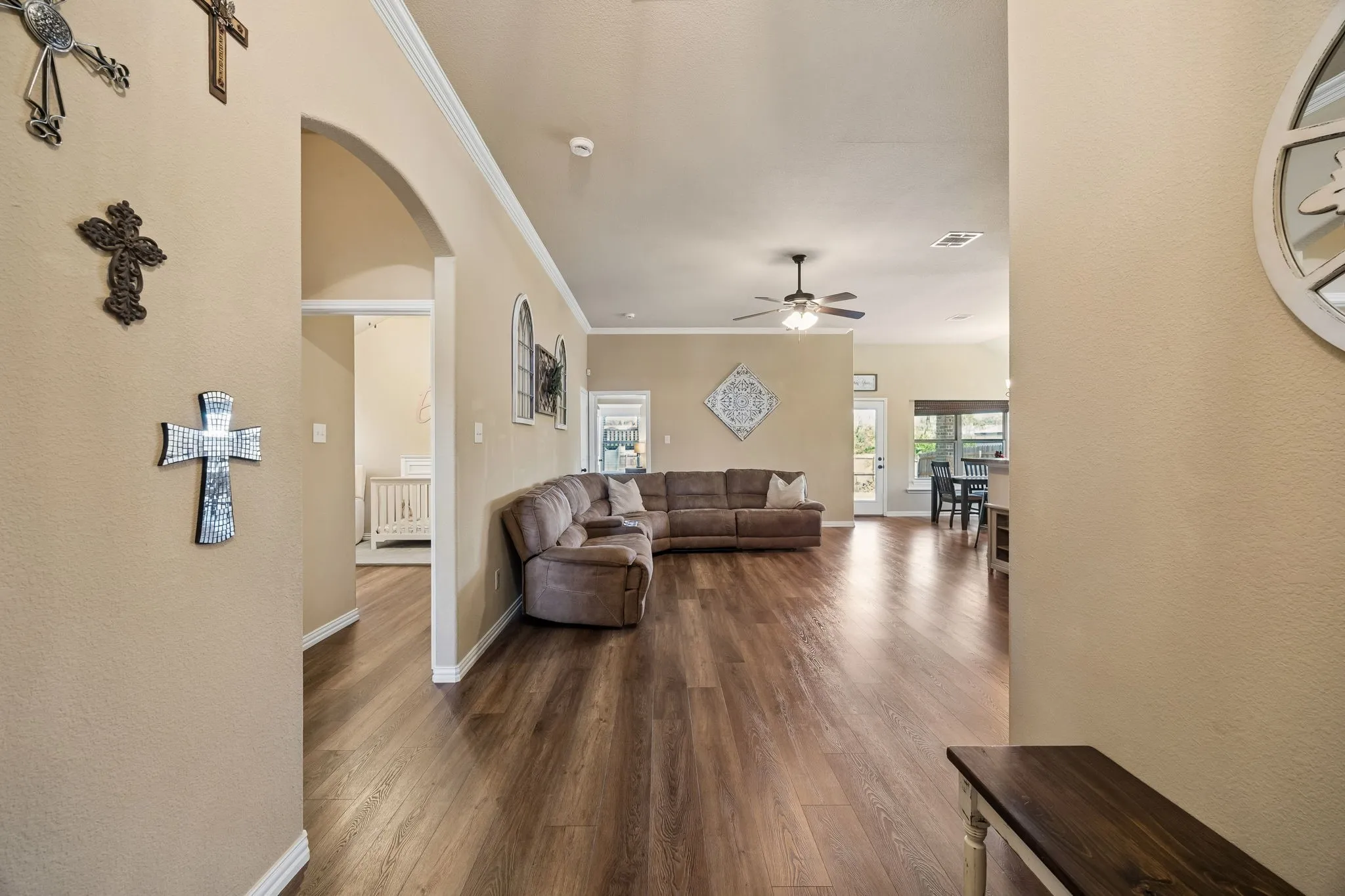 Single Family Residence For Sale in Ellis County , 1901 Millbrook Drive, Midlothian, Texas 76065, 3 Bedroom, 2 Bathroom, 2 Garage spaces, 1,511 Sqft, built in 2013, mls#21331449, Real Estate Agent in Midlothian, Homes For Sale in Ellis county, Homes For Sale in Midlothian, Realtor in Midlothian Texas, Real Estate Brokerage Independent Realty Texas, Luminita Cordes Realtor