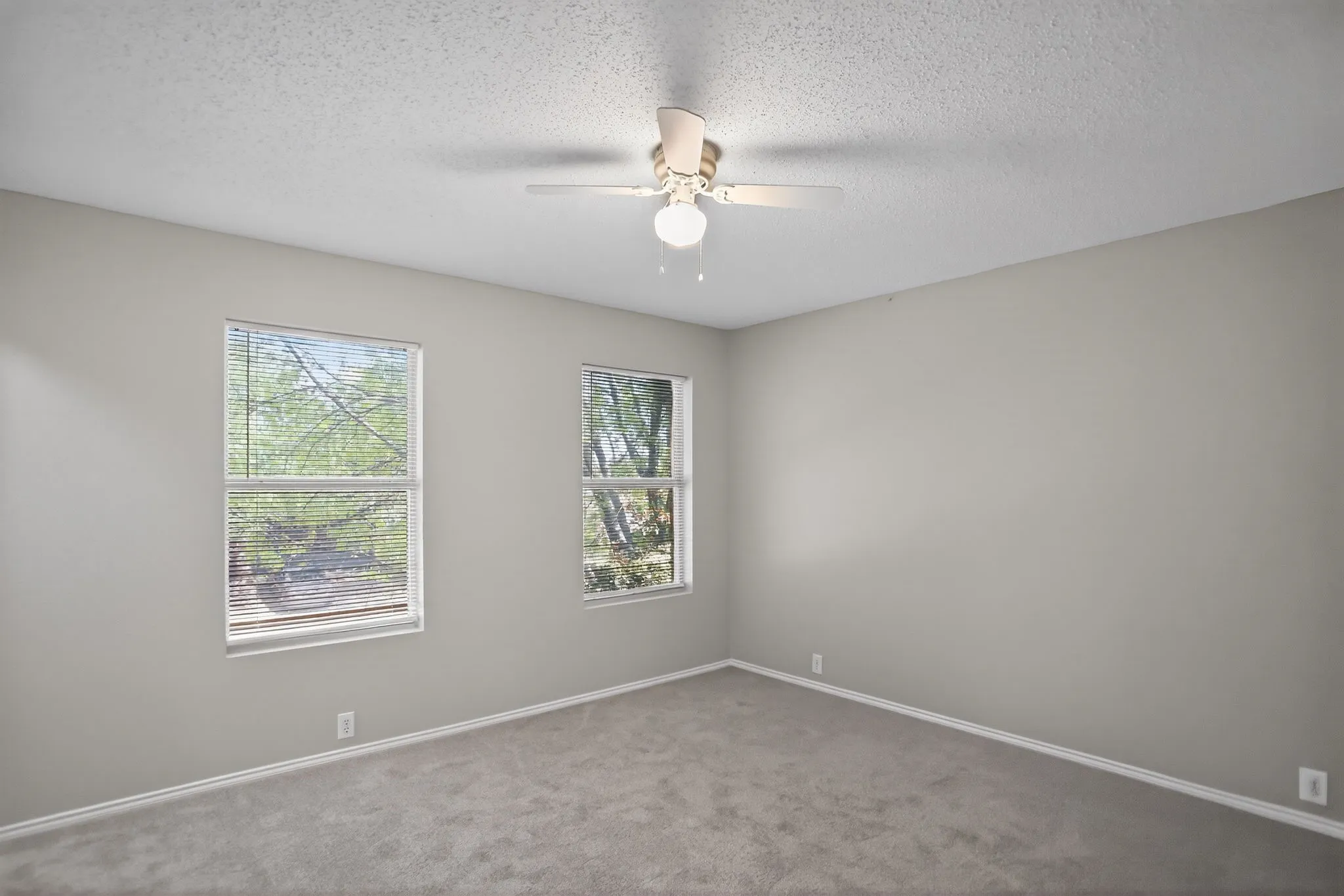 Single Family Residence For Sale in Denton County , 4608 Merlot Drive, Denton, Texas 76226, 4 Bedrooms, 3 Bathrooms, 2 Garage spaces, 2,251 Sqft, built in 2005, Price $339,000, mls#21330858, Real Estate Agent in Denton, Homes For Sale in Denton county, Homes For Sale in Denton, Realtor in Denton Texas, Real Estate Brokerage Independent Realty Texas, Luminita Cordes Realtor