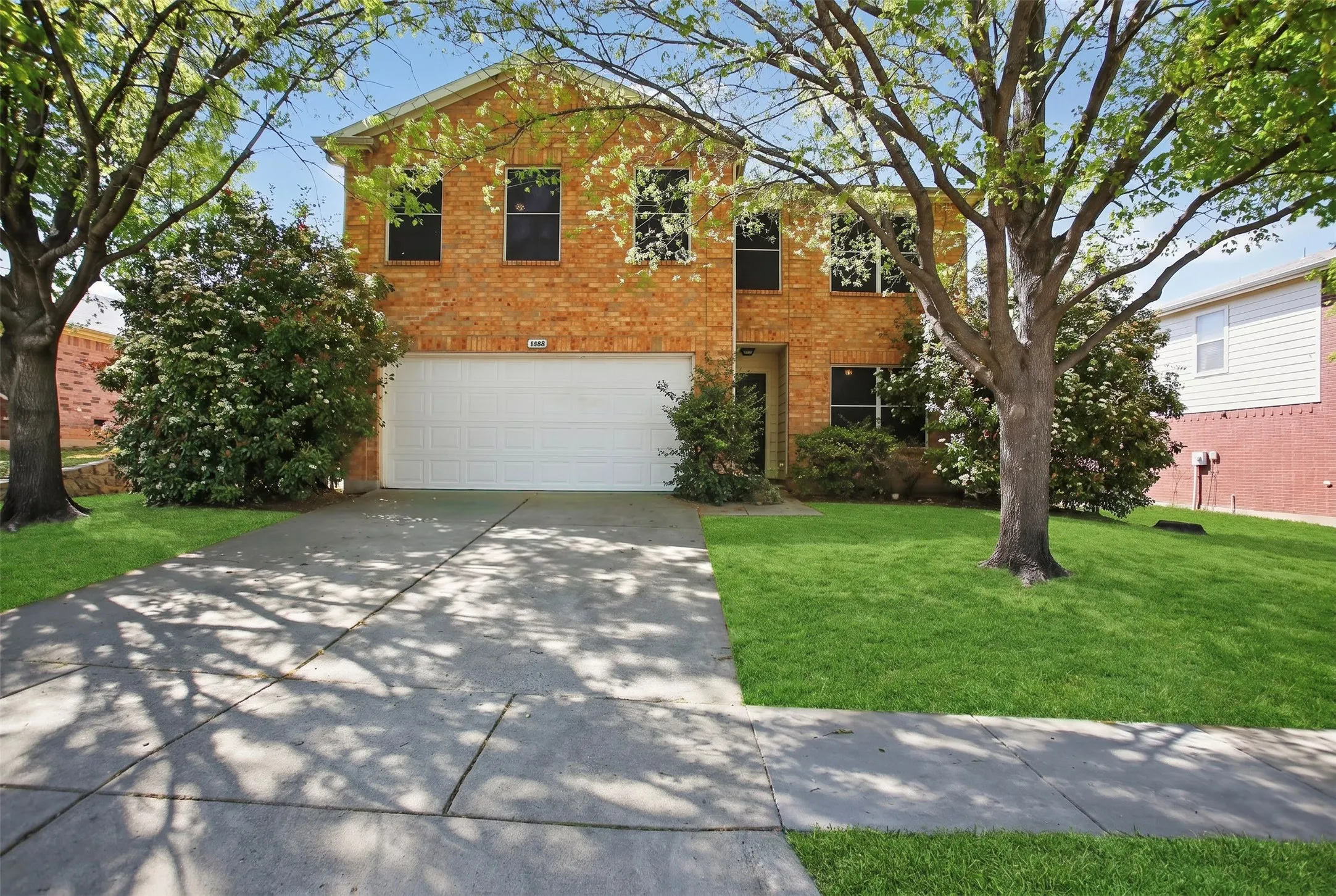 Single Family Residence For Sale in Denton County , 4608 Merlot Drive, Denton, Texas 76226, 4 Bedrooms, 3 Bathrooms, 2 Garage spaces, 2,251 Sqft, built in 2005, Price $339,000, mls#21330858, Real Estate Agent in Denton, Homes For Sale in Denton county, Homes For Sale in Denton, Realtor in Denton Texas, Real Estate Brokerage Independent Realty Texas, Luminita Cordes Realtor