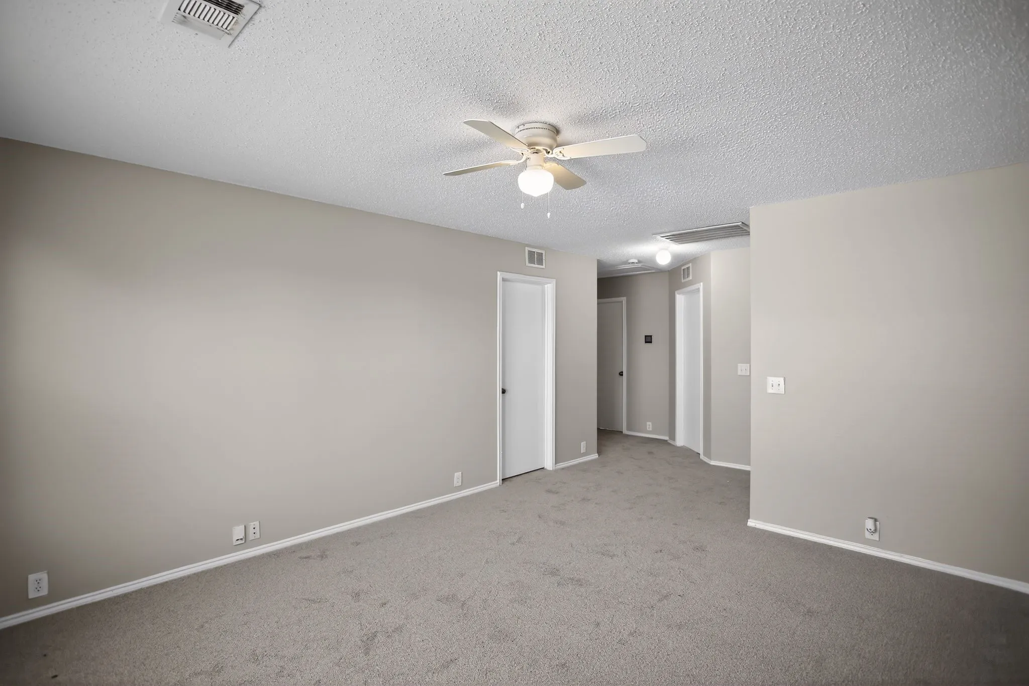 Single Family Residence For Sale in Denton County , 4608 Merlot Drive, Denton, Texas 76226, 4 Bedrooms, 3 Bathrooms, 2 Garage spaces, 2,251 Sqft, built in 2005, Price $339,000, mls#21330858, Real Estate Agent in Denton, Homes For Sale in Denton county, Homes For Sale in Denton, Realtor in Denton Texas, Real Estate Brokerage Independent Realty Texas, Luminita Cordes Realtor