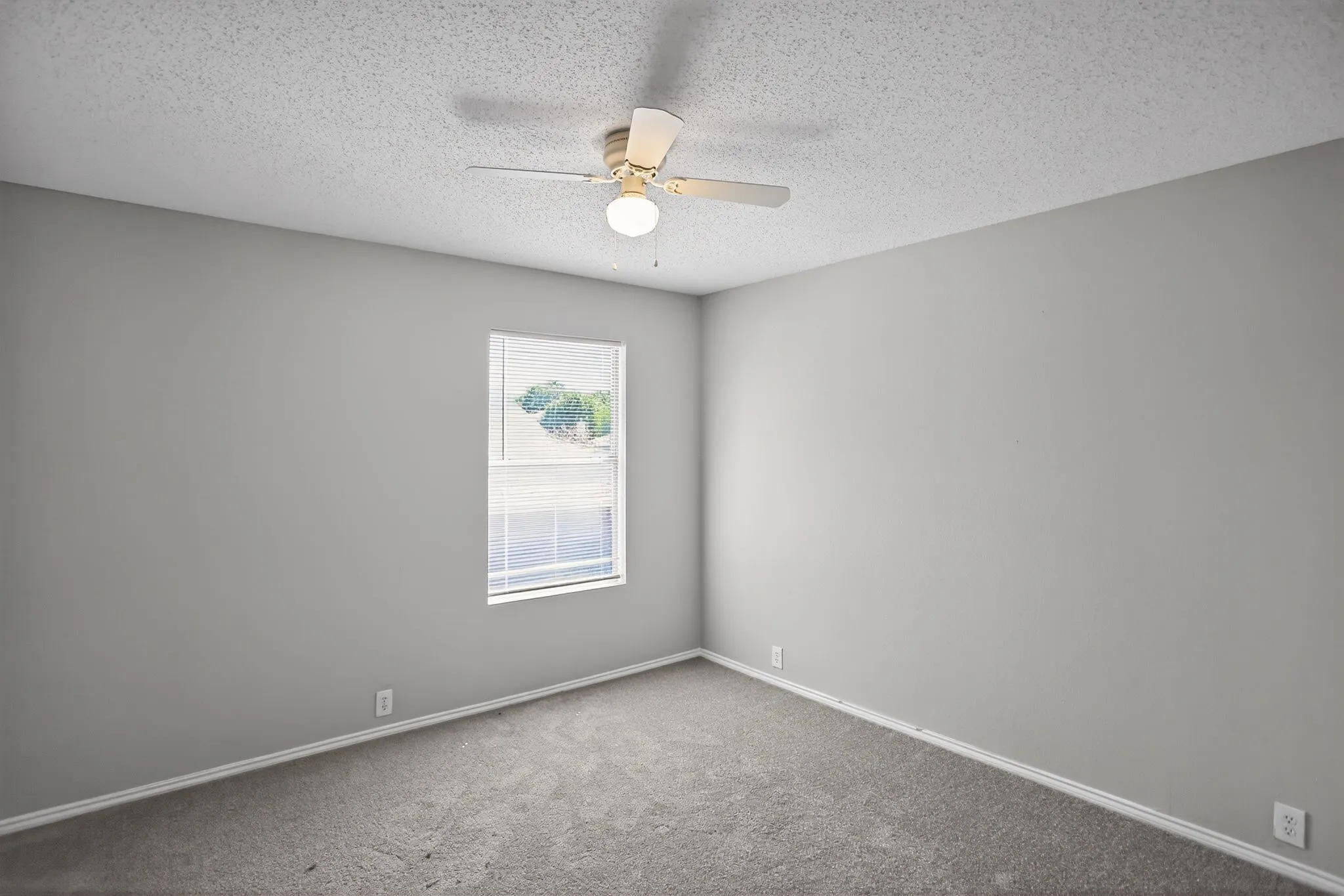Single Family Residence For Sale in Denton County , 4608 Merlot Drive, Denton, Texas 76226, 4 Bedrooms, 3 Bathrooms, 2 Garage spaces, 2,251 Sqft, built in 2005, Price $339,000, mls#21330858, Real Estate Agent in Denton, Homes For Sale in Denton county, Homes For Sale in Denton, Realtor in Denton Texas, Real Estate Brokerage Independent Realty Texas, Luminita Cordes Realtor