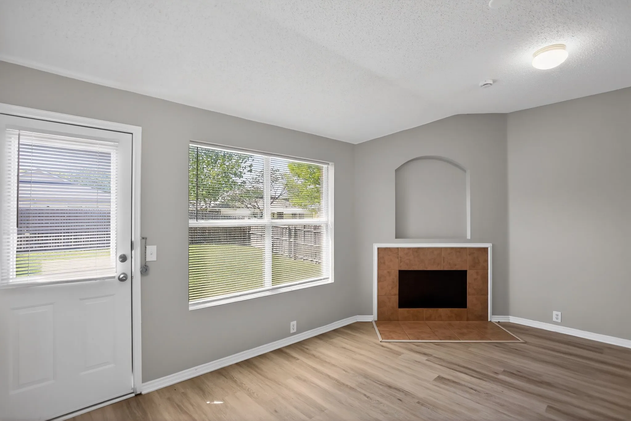 Single Family Residence For Sale in Denton County , 4608 Merlot Drive, Denton, Texas 76226, 4 Bedrooms, 3 Bathrooms, 2 Garage spaces, 2,251 Sqft, built in 2005, Price $339,000, mls#21330858, Real Estate Agent in Denton, Homes For Sale in Denton county, Homes For Sale in Denton, Realtor in Denton Texas, Real Estate Brokerage Independent Realty Texas, Luminita Cordes Realtor