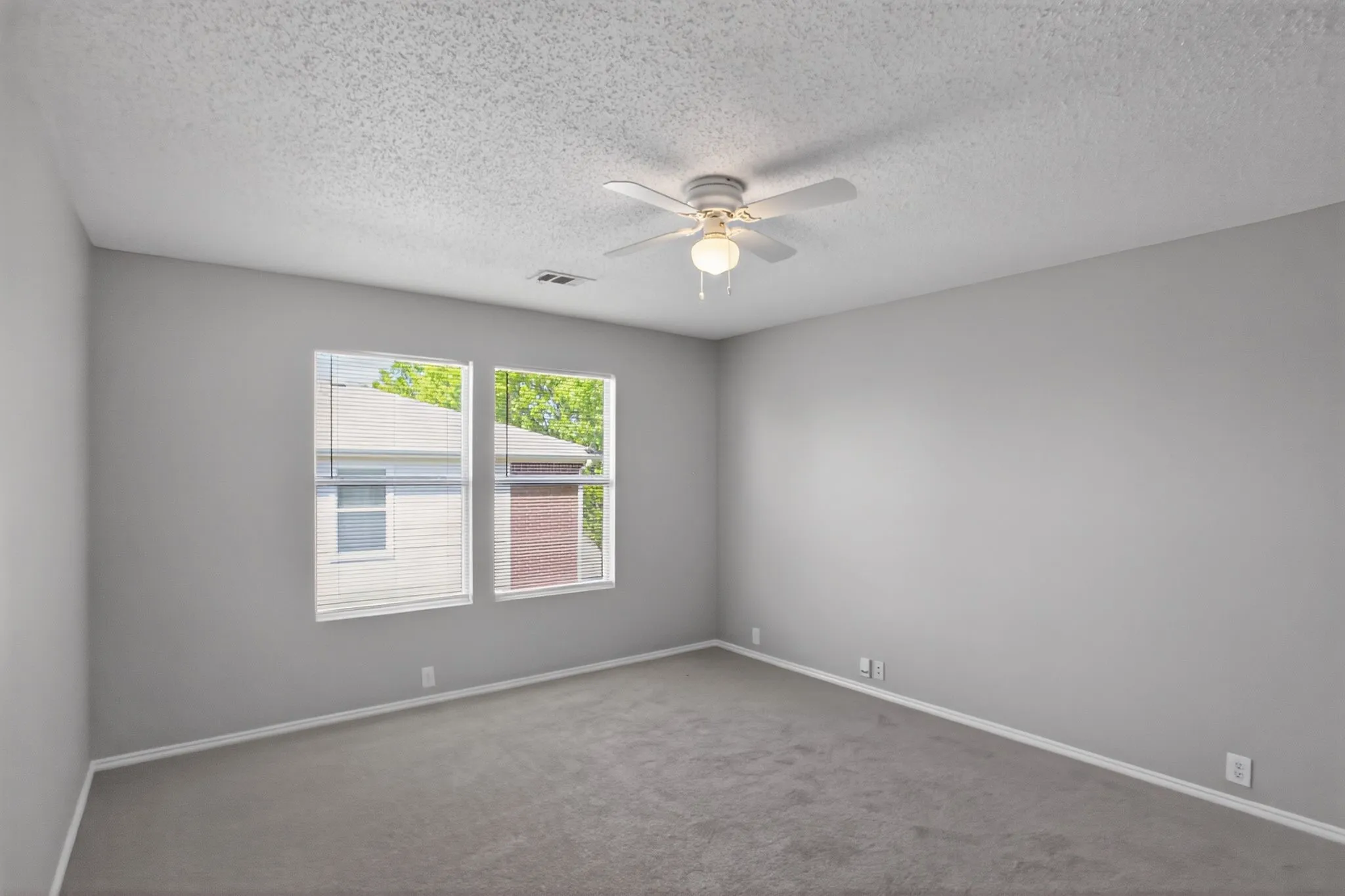 Single Family Residence For Sale in Denton County , 4608 Merlot Drive, Denton, Texas 76226, 4 Bedrooms, 3 Bathrooms, 2 Garage spaces, 2,251 Sqft, built in 2005, Price $339,000, mls#21330858, Real Estate Agent in Denton, Homes For Sale in Denton county, Homes For Sale in Denton, Realtor in Denton Texas, Real Estate Brokerage Independent Realty Texas, Luminita Cordes Realtor