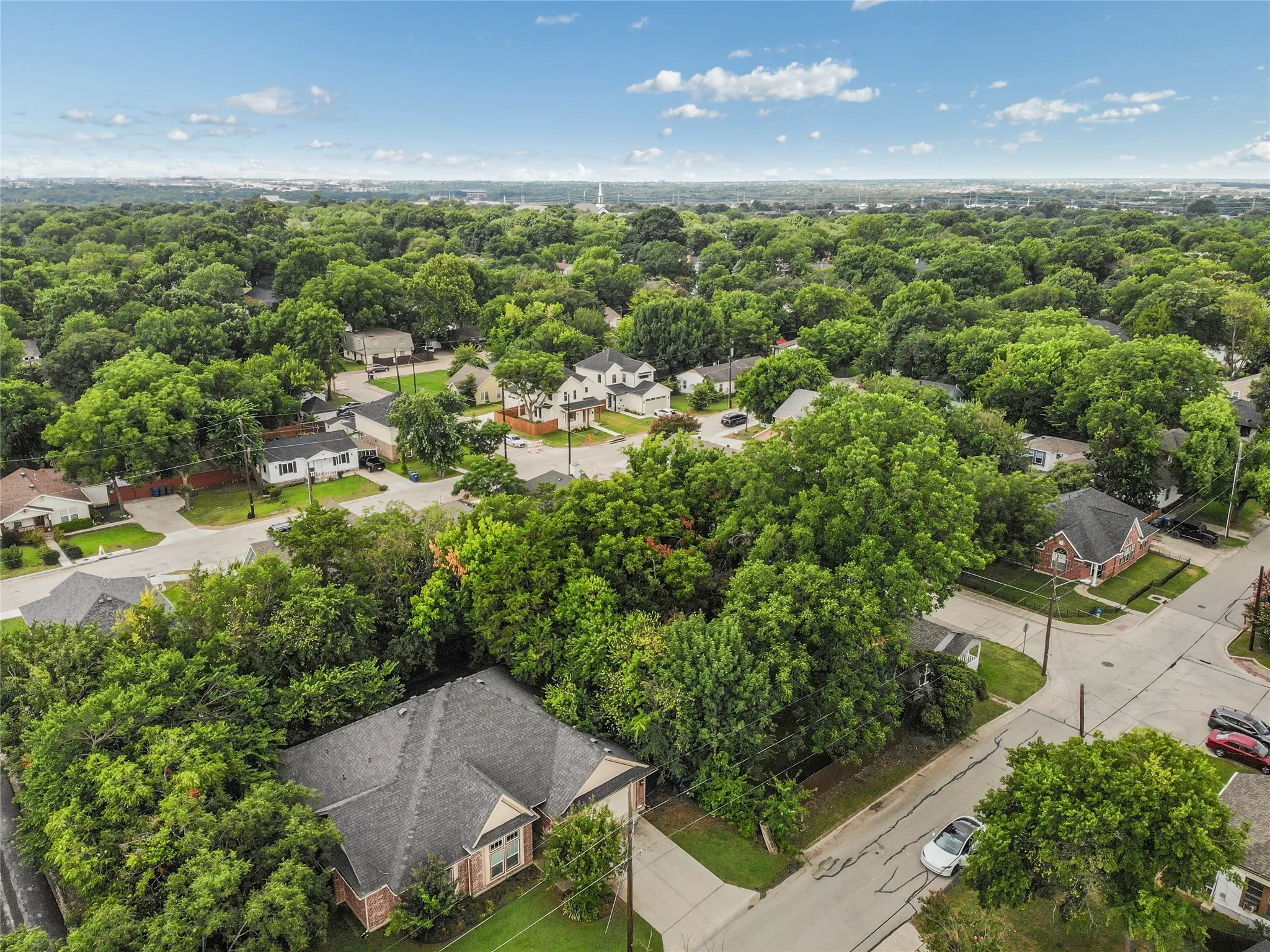Single Family Residence For Sale in Collin County , 1107 Hall Street, Mc Kinney, Texas 75069, 3 Bedroom, 1 Bathroom, 2 Garage spaces, 1,391 Sqft, built in 1965, mls#21331451, Real Estate Agent in Mc Kinney, Homes For Sale in Collin county, Homes For Sale in Mc Kinney, Realtor in Mc Kinney Texas, Real Estate Brokerage Independent Realty Texas, Luminita Cordes Realtor
