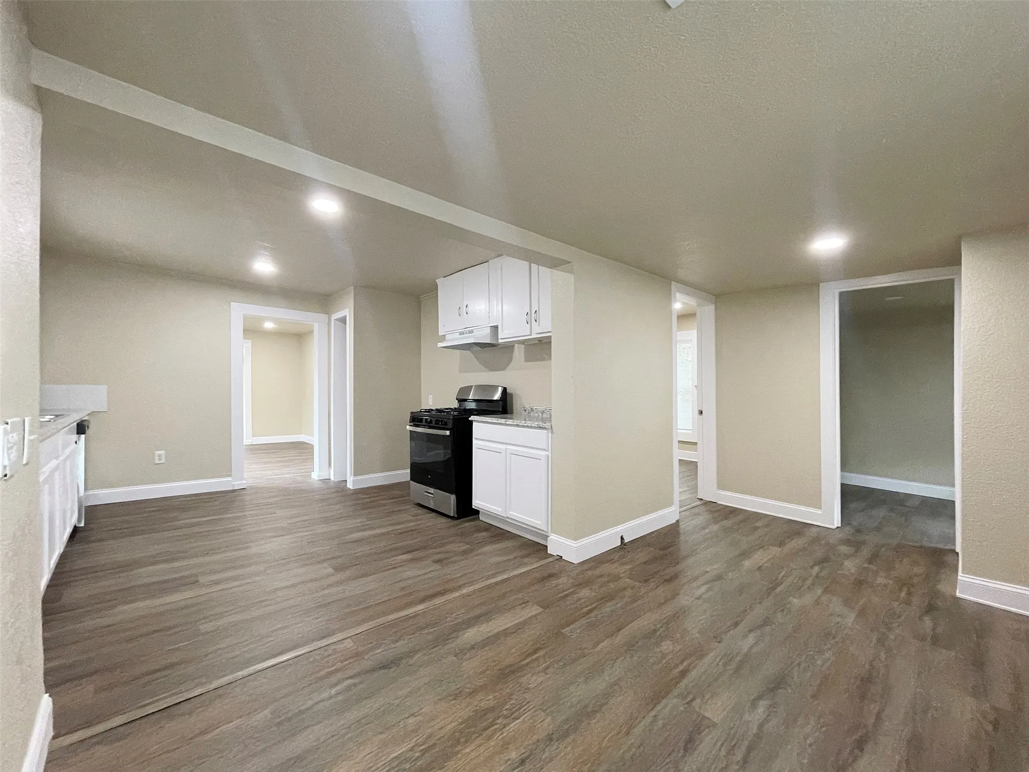 Single Family Residence For Sale in Collin County , 1107 Hall Street, Mc Kinney, Texas 75069, 3 Bedroom, 1 Bathroom, 2 Garage spaces, 1,391 Sqft, built in 1965, mls#21331451, Real Estate Agent in Mc Kinney, Homes For Sale in Collin county, Homes For Sale in Mc Kinney, Realtor in Mc Kinney Texas, Real Estate Brokerage Independent Realty Texas, Luminita Cordes Realtor