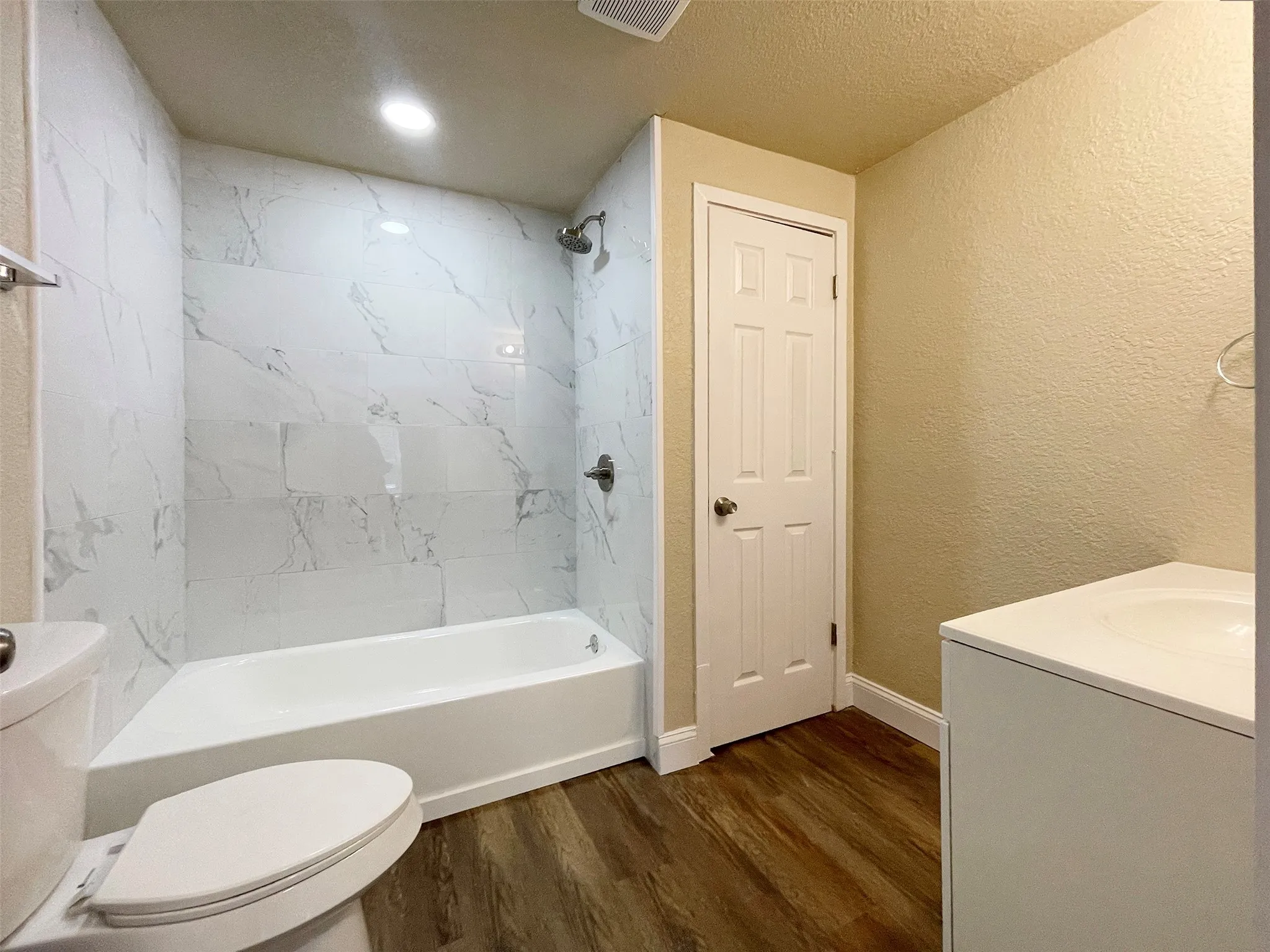 Single Family Residence For Sale in Collin County , 1107 Hall Street, Mc Kinney, Texas 75069, 3 Bedroom, 1 Bathroom, 2 Garage spaces, 1,391 Sqft, built in 1965, mls#21331451, Real Estate Agent in Mc Kinney, Homes For Sale in Collin county, Homes For Sale in Mc Kinney, Realtor in Mc Kinney Texas, Real Estate Brokerage Independent Realty Texas, Luminita Cordes Realtor