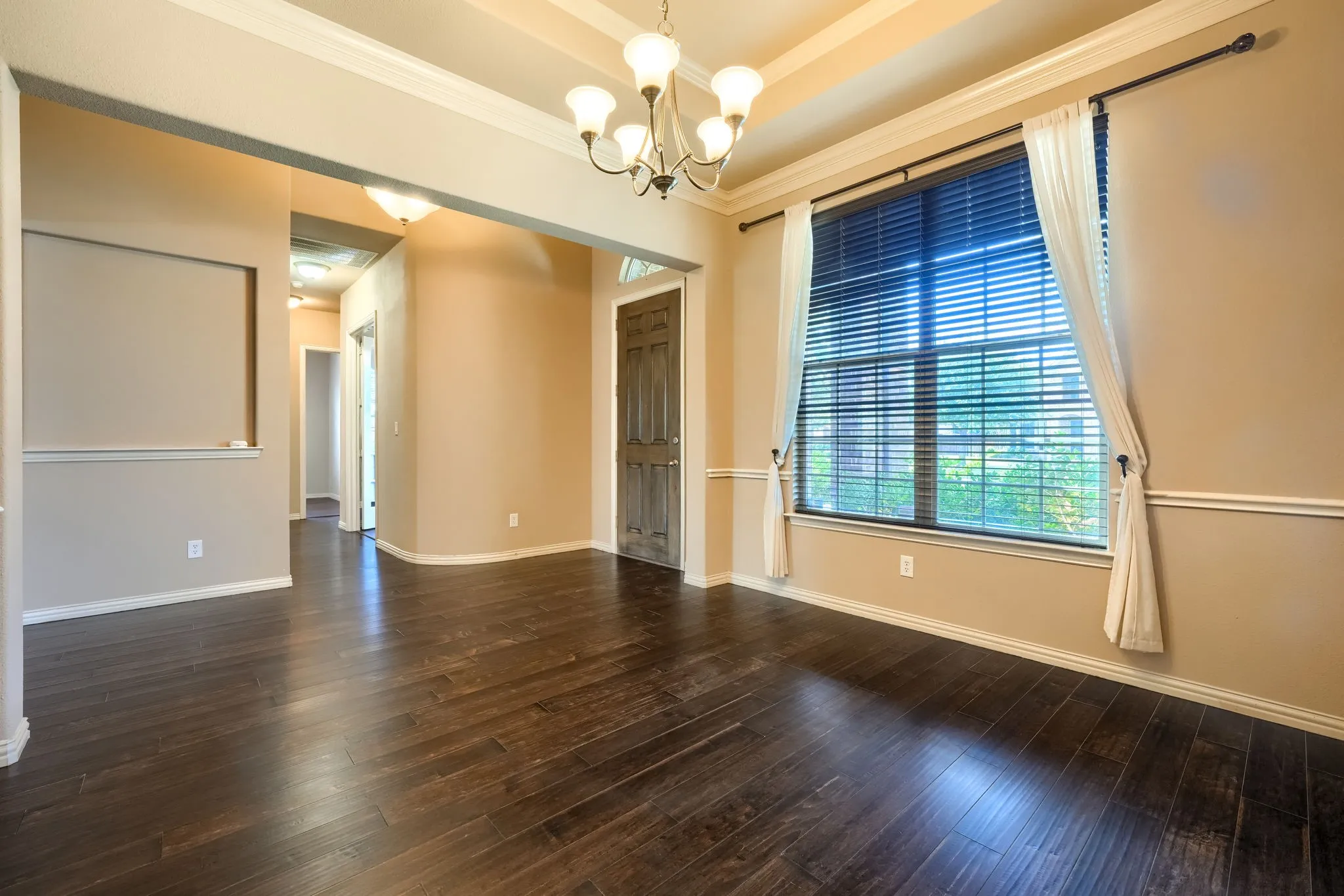 Single Family Residence For Rent in Denton County , 12372 Payne Street, Frisco, Texas 75033, 3 Bedroom, 2 Bathroom, 2 Garage spaces, 2,105 Sqft, built in 2011, mls#21331483, Real Estate Agent in Frisco, Homes For Rent in Denton county, Homes For Rent in Frisco, Realtor in Frisco Texas, Real Estate Brokerage Independent Realty Texas, Luminita Cordes Realtor