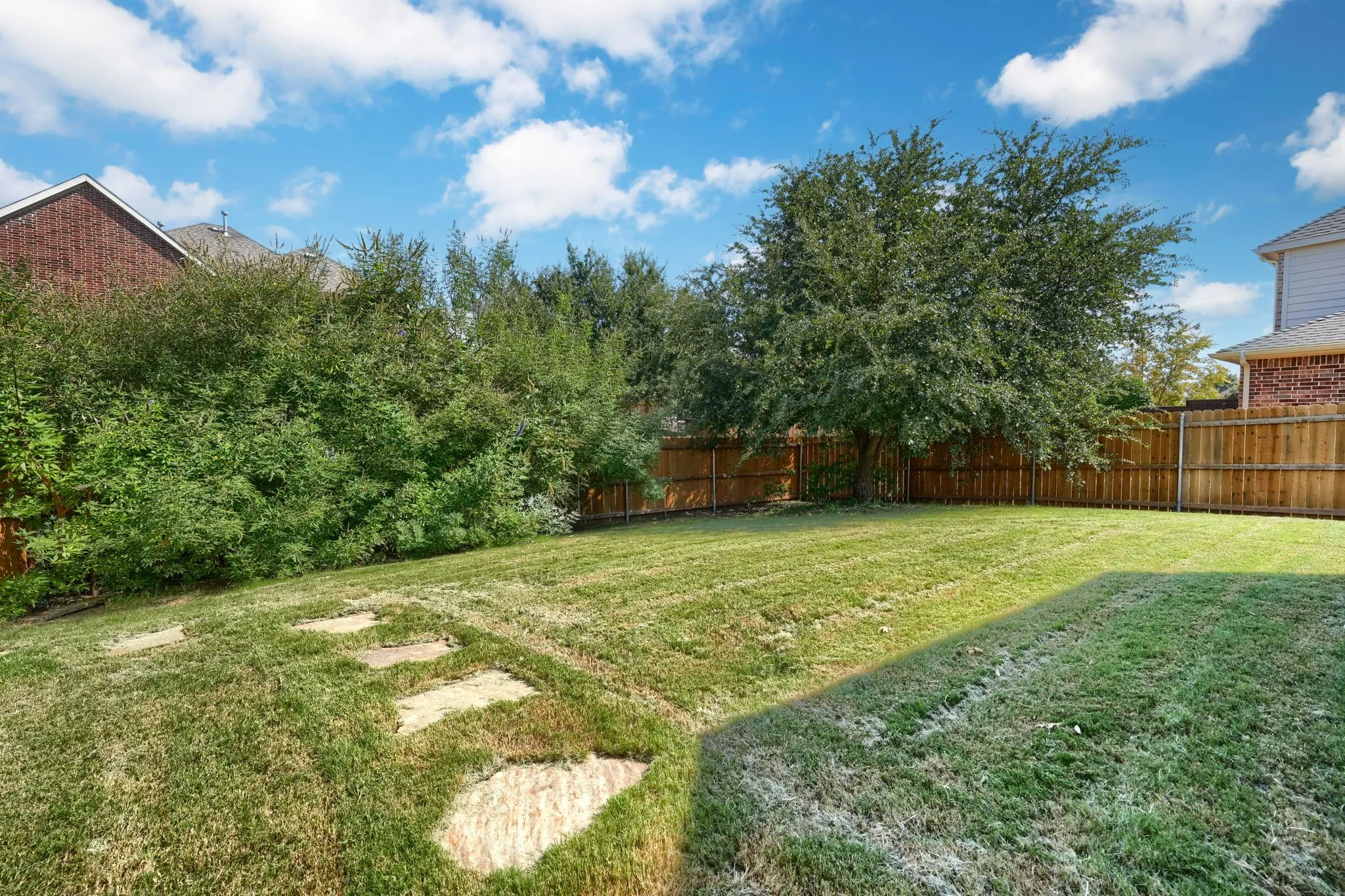 Single Family Residence For Rent in Denton County , 12372 Payne Street, Frisco, Texas 75033, 3 Bedroom, 2 Bathroom, 2 Garage spaces, 2,105 Sqft, built in 2011, mls#21331483, Real Estate Agent in Frisco, Homes For Rent in Denton county, Homes For Rent in Frisco, Realtor in Frisco Texas, Real Estate Brokerage Independent Realty Texas, Luminita Cordes Realtor