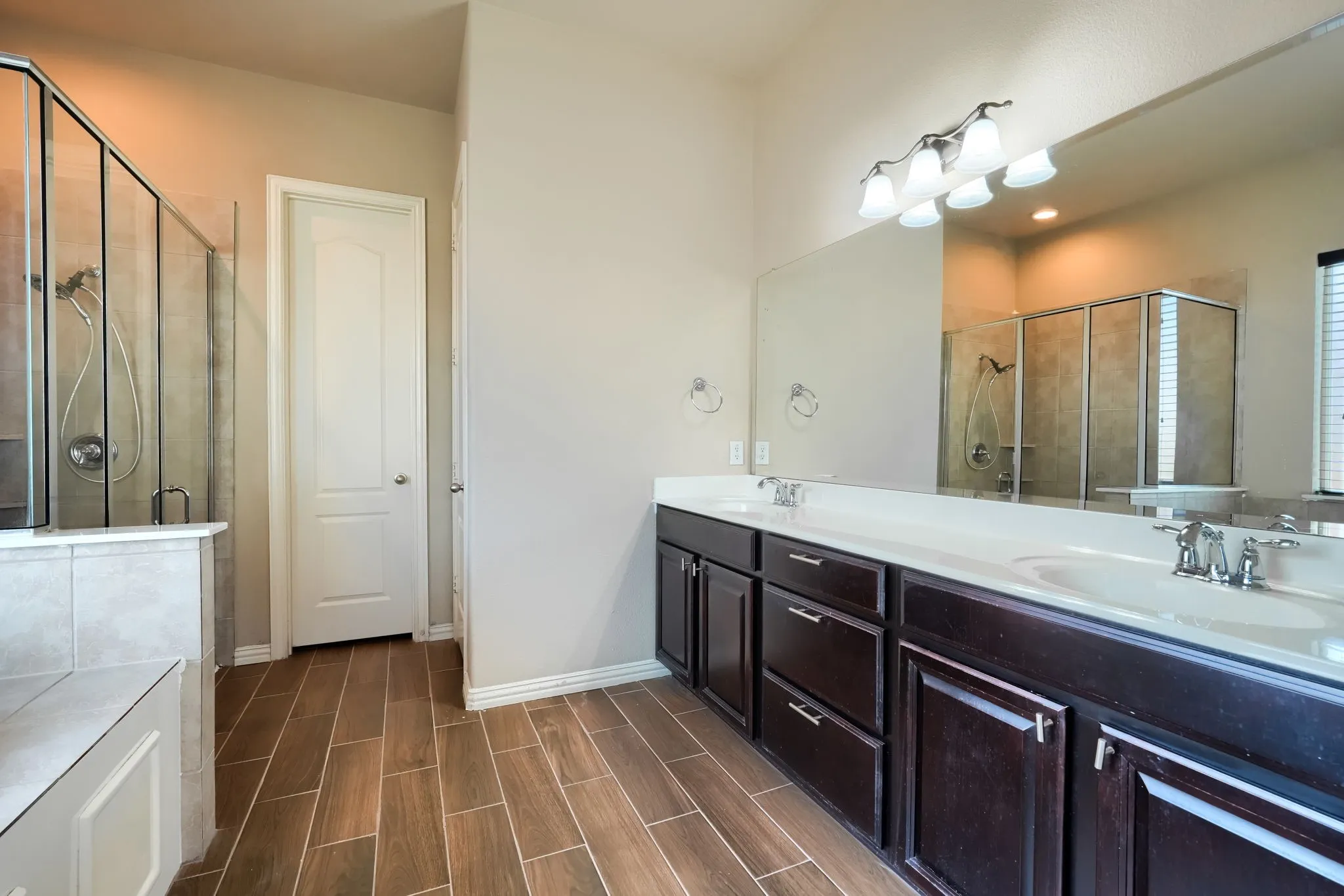 Single Family Residence For Rent in Denton County , 12372 Payne Street, Frisco, Texas 75033, 3 Bedroom, 2 Bathroom, 2 Garage spaces, 2,105 Sqft, built in 2011, mls#21331483, Real Estate Agent in Frisco, Homes For Rent in Denton county, Homes For Rent in Frisco, Realtor in Frisco Texas, Real Estate Brokerage Independent Realty Texas, Luminita Cordes Realtor
