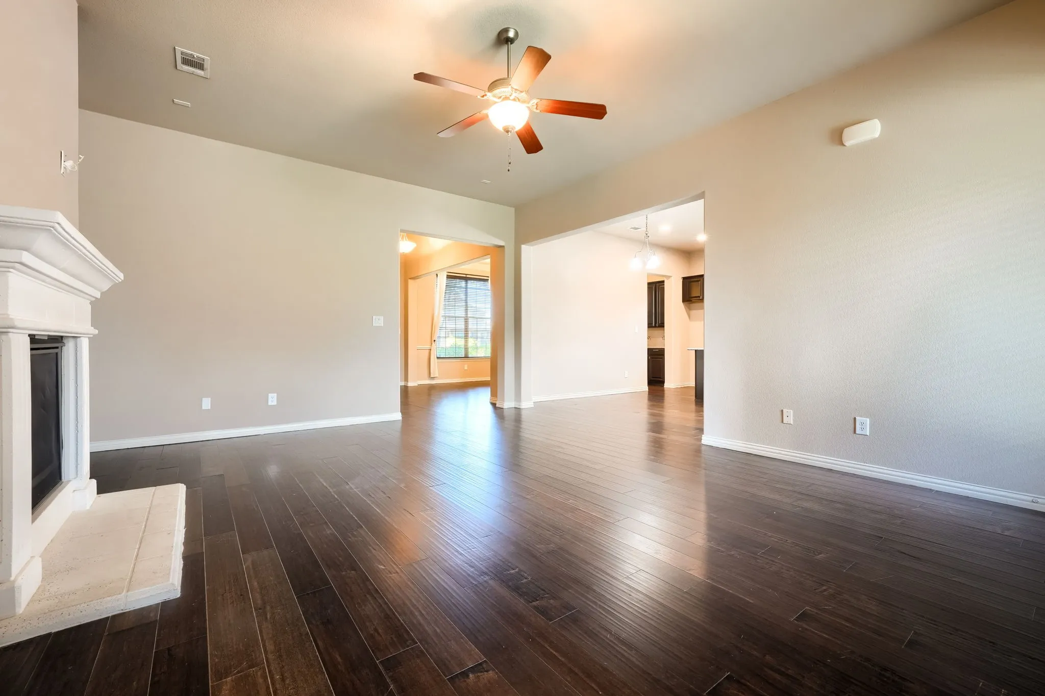 Single Family Residence For Rent in Denton County , 12372 Payne Street, Frisco, Texas 75033, 3 Bedroom, 2 Bathroom, 2 Garage spaces, 2,105 Sqft, built in 2011, mls#21331483, Real Estate Agent in Frisco, Homes For Rent in Denton county, Homes For Rent in Frisco, Realtor in Frisco Texas, Real Estate Brokerage Independent Realty Texas, Luminita Cordes Realtor
