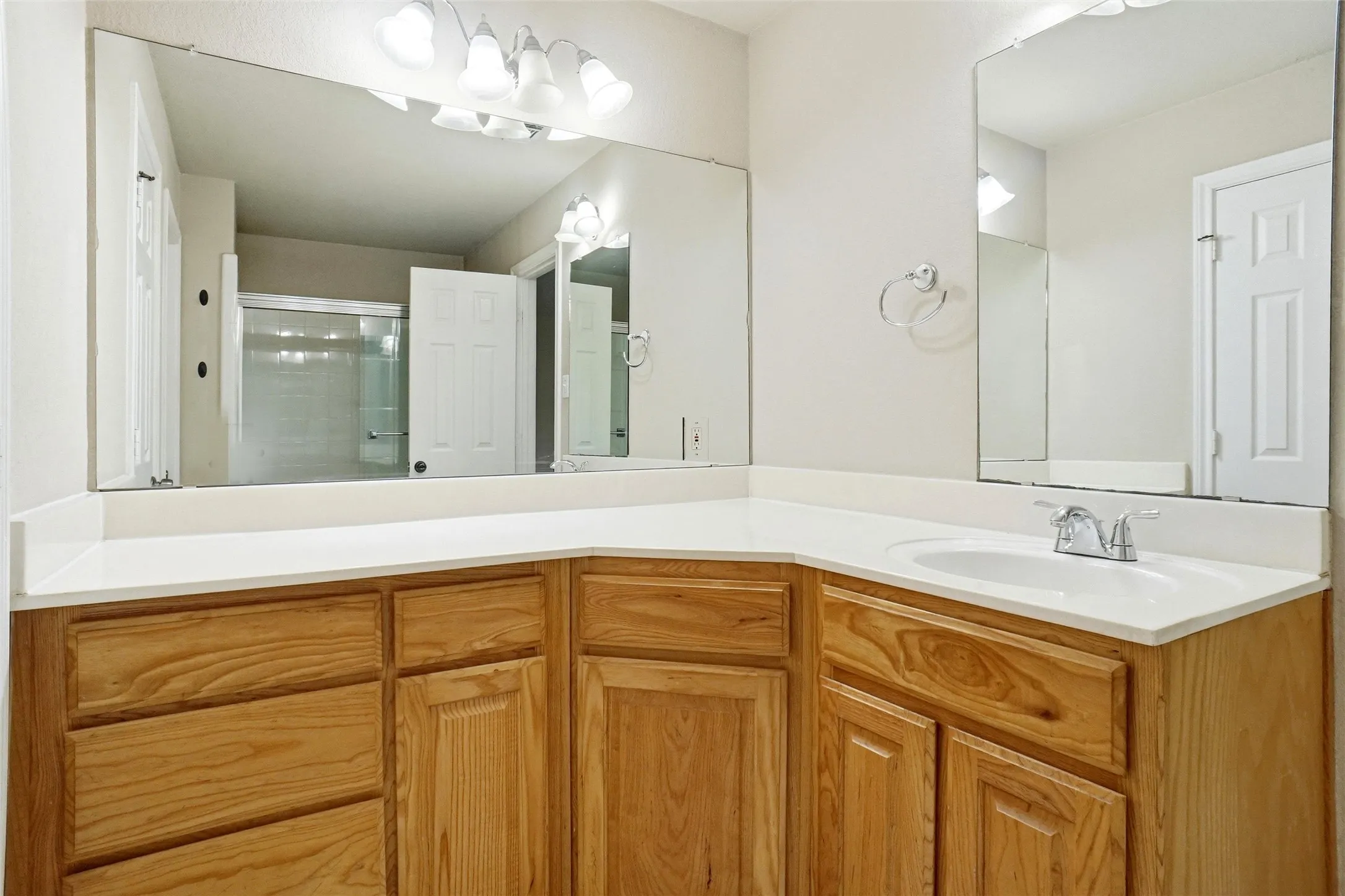 Single Family Residence For Rent in Parker County , 612 N Avenue C, Springtown, Texas 76082, 4 Bedroom, 2 Bathroom, 2 Garage spaces, 1,500 Sqft, built in 2001, mls#21331490, Real Estate Agent in Springtown, Homes For Rent in Parker county, Homes For Rent in Springtown, Realtor in Springtown Texas, Real Estate Brokerage Independent Realty Texas, Luminita Cordes Realtor