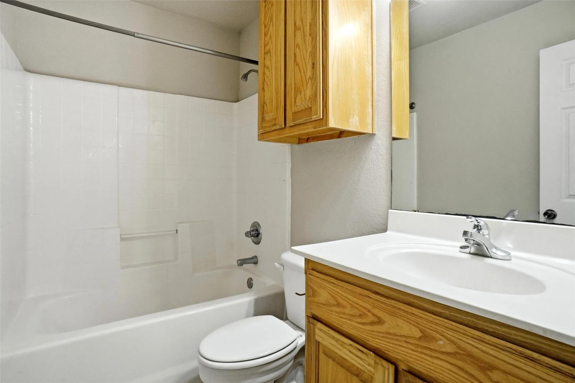 Single Family Residence For Rent in Parker County , 612 N Avenue C, Springtown, Texas 76082, 4 Bedroom, 2 Bathroom, 2 Garage spaces, 1,500 Sqft, built in 2001, mls#21331490, Real Estate Agent in Springtown, Homes For Rent in Parker county, Homes For Rent in Springtown, Realtor in Springtown Texas, Real Estate Brokerage Independent Realty Texas, Luminita Cordes Realtor