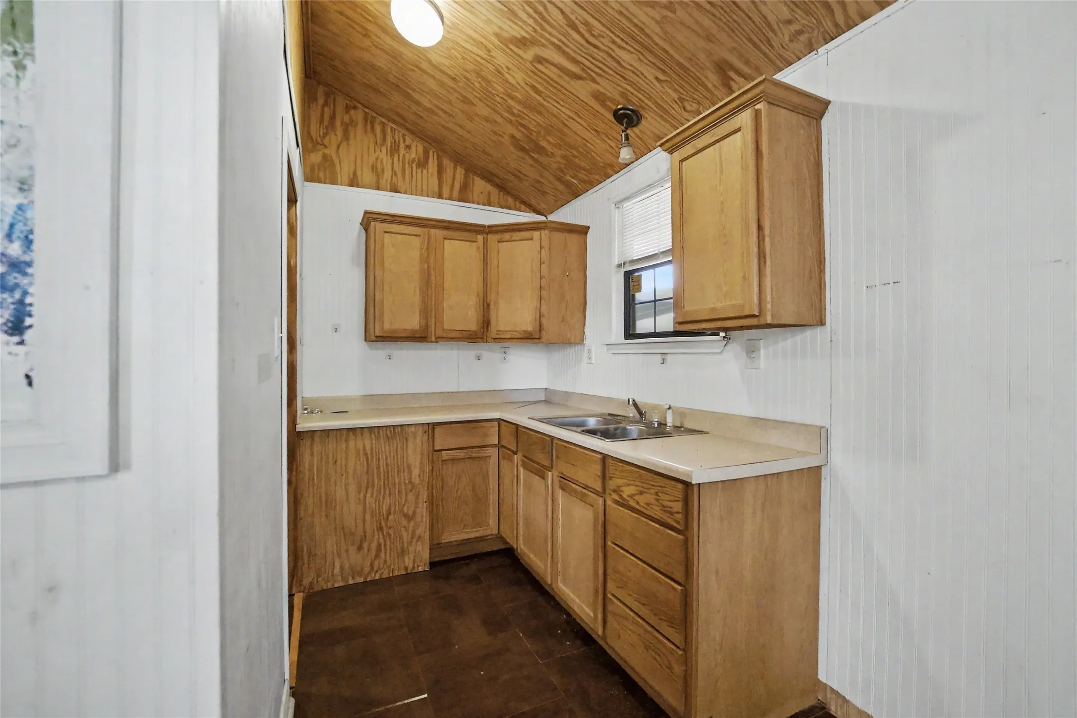 Single Family Residence For Sale in Parker County , 1304 Terry Drive, Willow Park, Texas 76008, 1 Bedroom, 1 Bathroom, Garage spaces, 540 Sqft, built in 2014, mls#21331521, Real Estate Agent in Willow Park, Homes For Sale in Parker county, Homes For Sale in Willow Park, Realtor in Willow Park Texas, Real Estate Brokerage Independent Realty Texas, Luminita Cordes Realtor