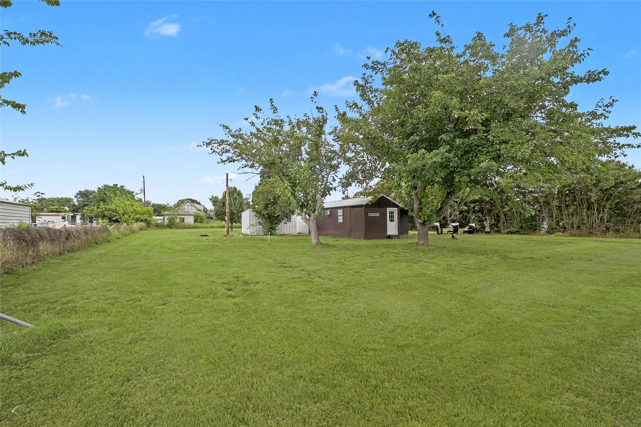 Single Family Residence For Sale in Parker County , 1304 Terry Drive, Willow Park, Texas 76008, 1 Bedroom, 1 Bathroom, Garage spaces, 540 Sqft, built in 2014, mls#21331521, Real Estate Agent in Willow Park, Homes For Sale in Parker county, Homes For Sale in Willow Park, Realtor in Willow Park Texas, Real Estate Brokerage Independent Realty Texas, Luminita Cordes Realtor