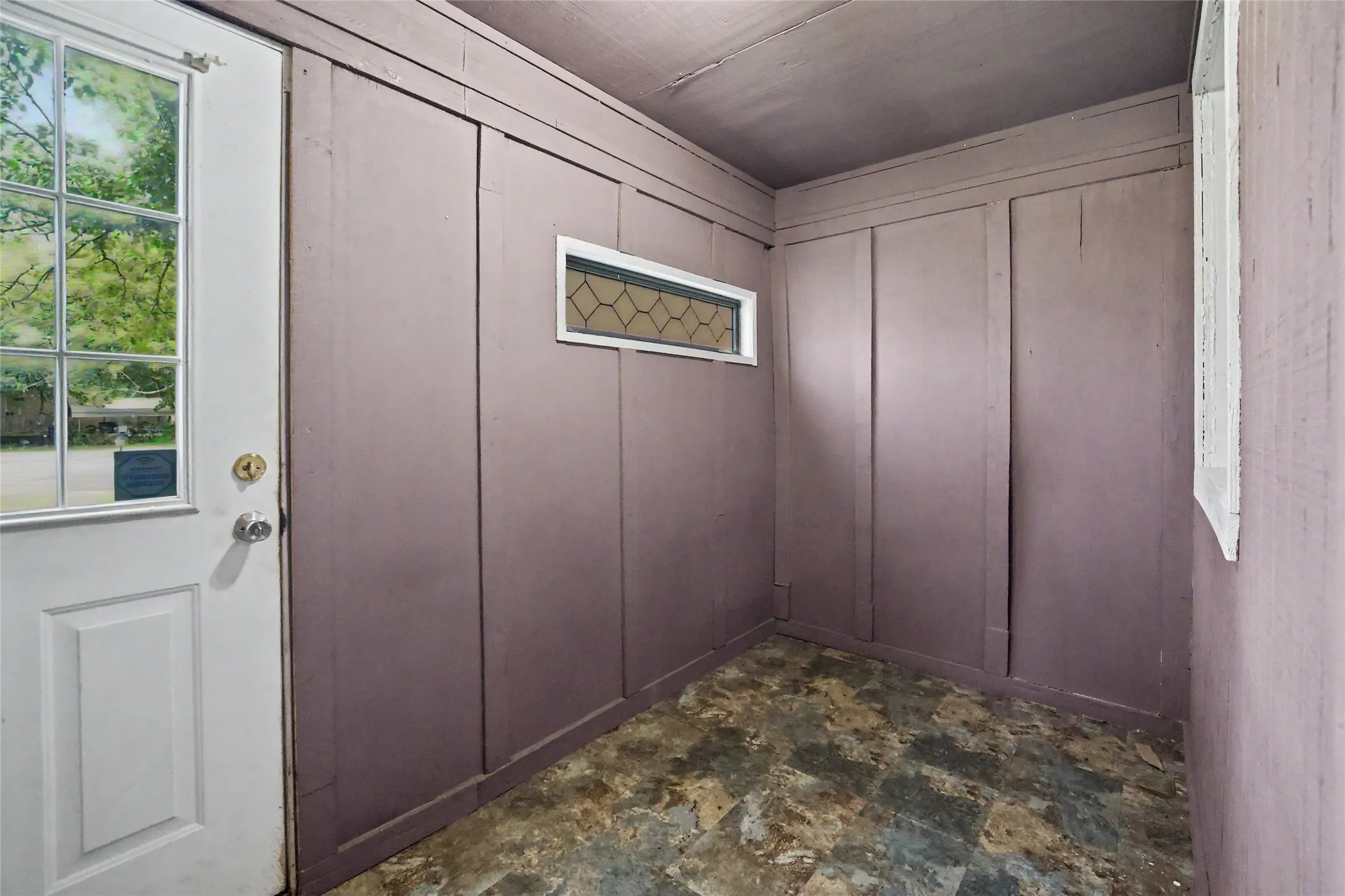 Single Family Residence For Sale in Parker County , 1304 Terry Drive, Willow Park, Texas 76008, 1 Bedroom, 1 Bathroom, Garage spaces, 540 Sqft, built in 2014, mls#21331521, Real Estate Agent in Willow Park, Homes For Sale in Parker county, Homes For Sale in Willow Park, Realtor in Willow Park Texas, Real Estate Brokerage Independent Realty Texas, Luminita Cordes Realtor